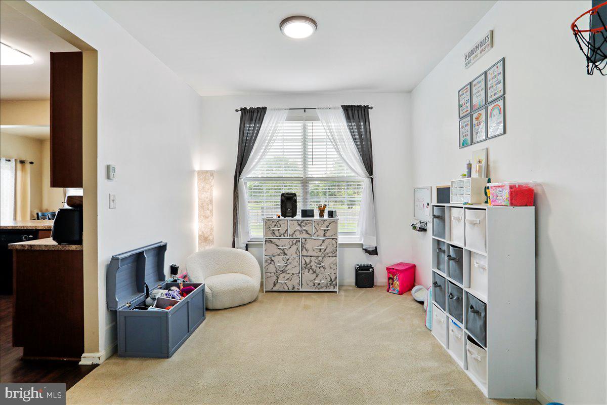 ELMWOOD FARM - Residential