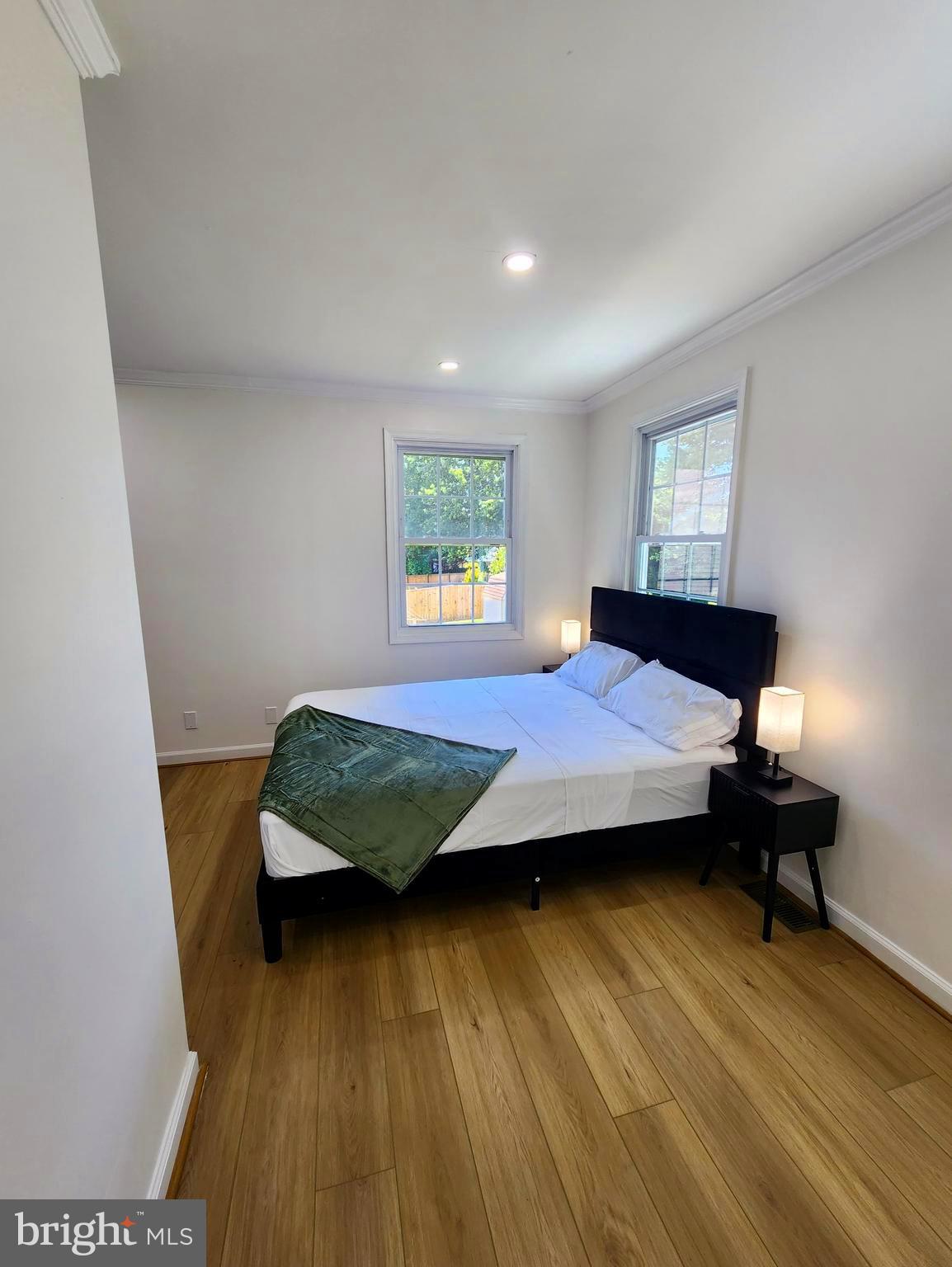 RIVERSIDE - Residential