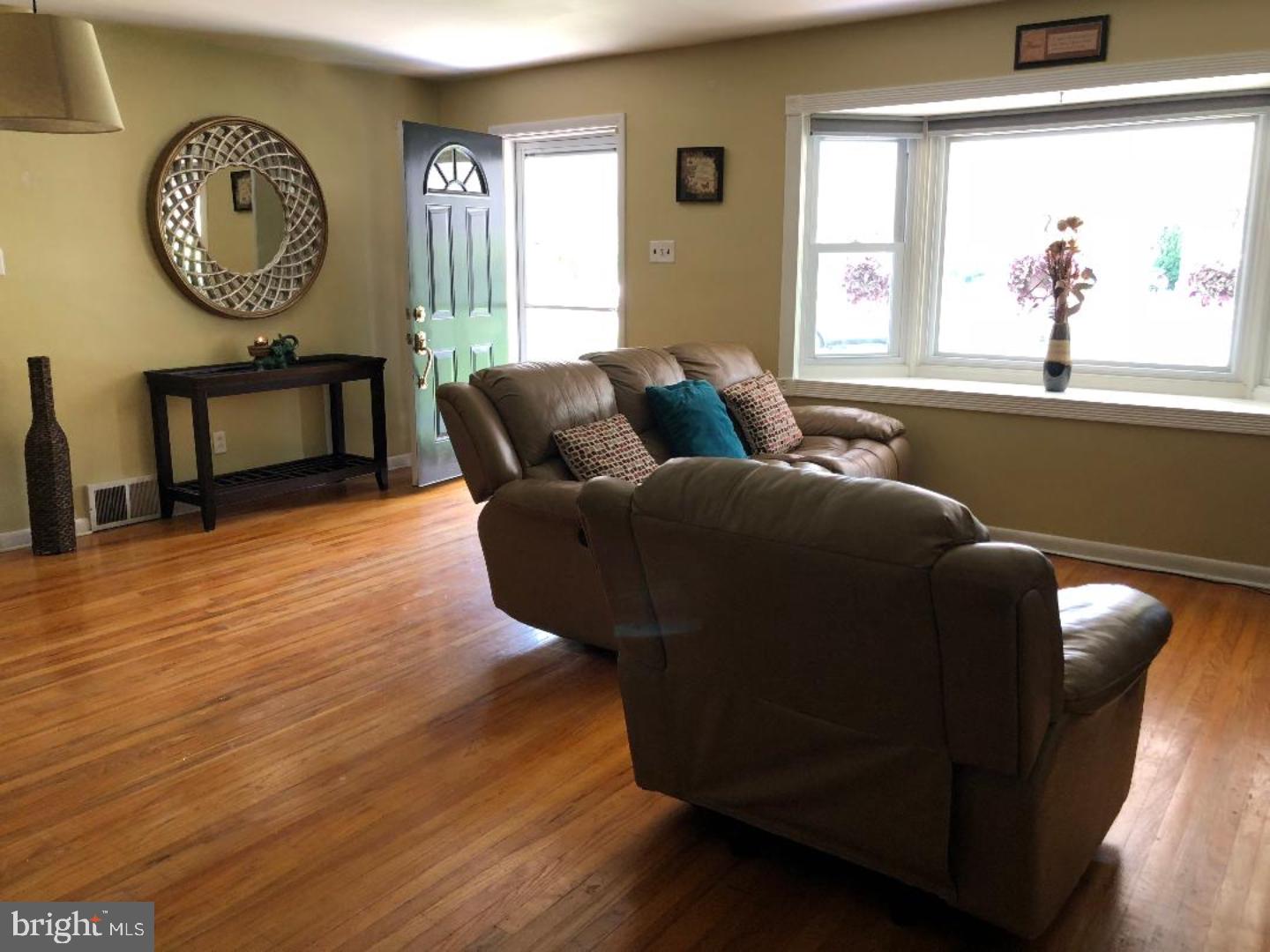 PLYMOUTH HILLS - Residential