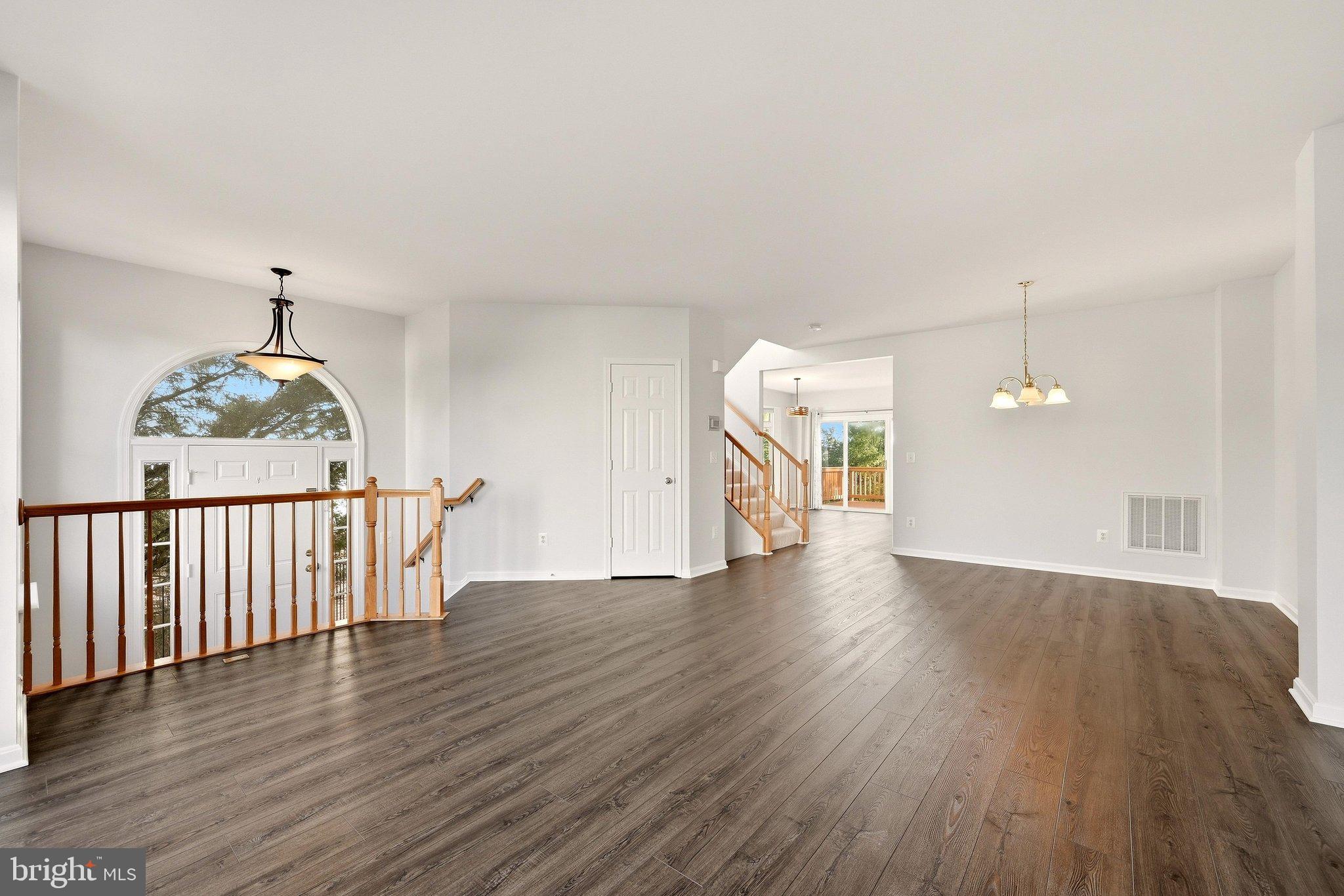 18547 SIERRA SPRINGS SQUARE