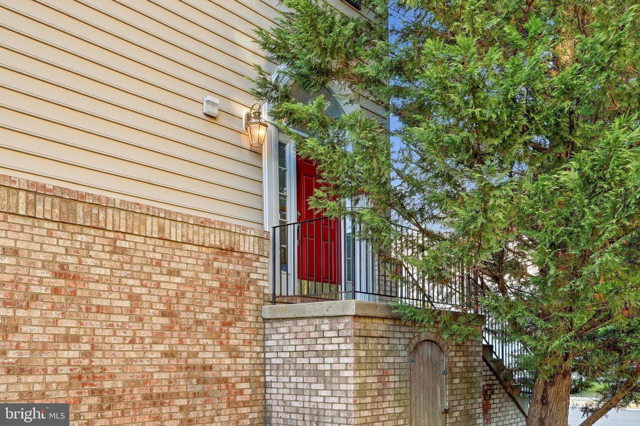 18547 SIERRA SPRINGS SQUARE