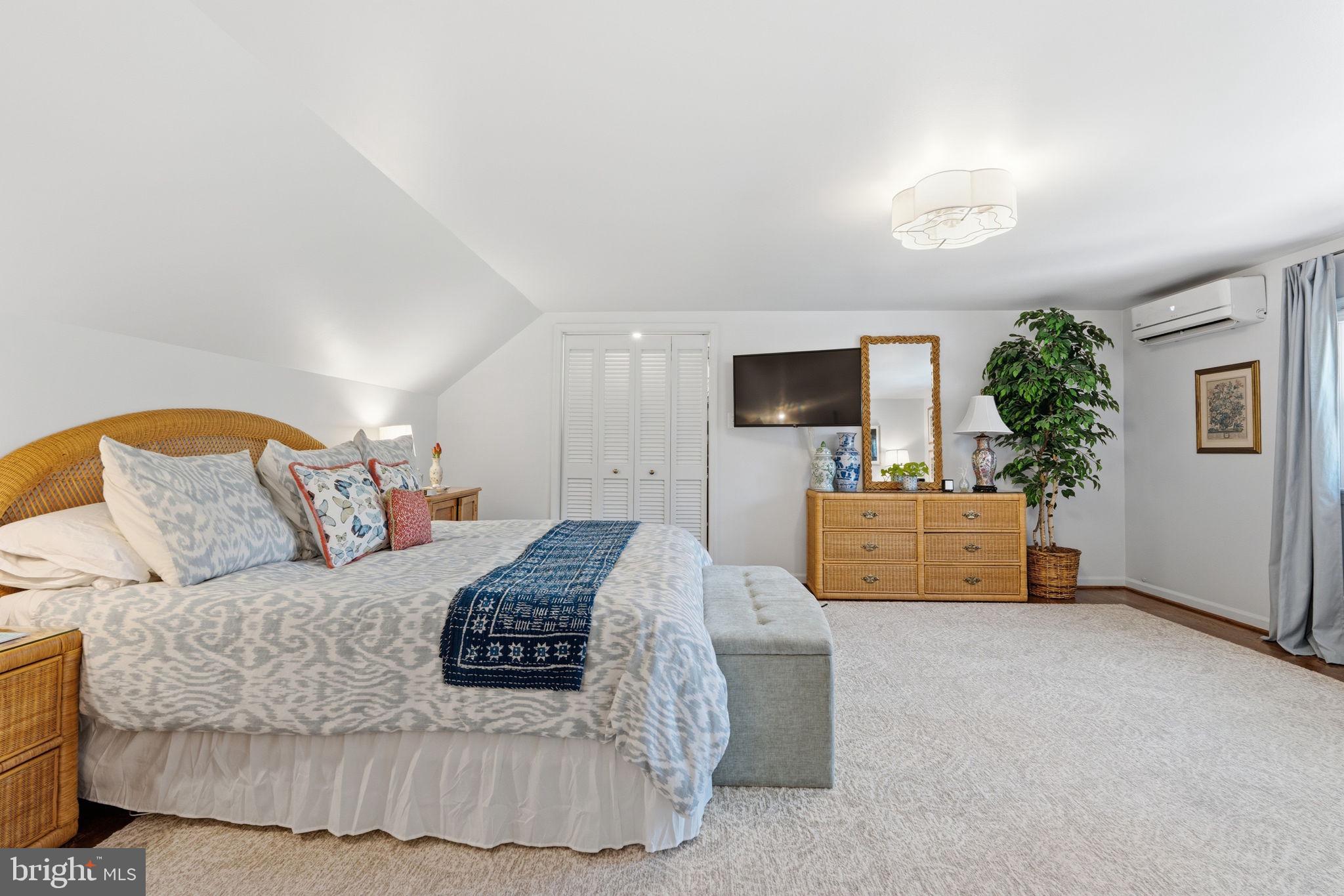 HILLBROOK FOREST - Residential