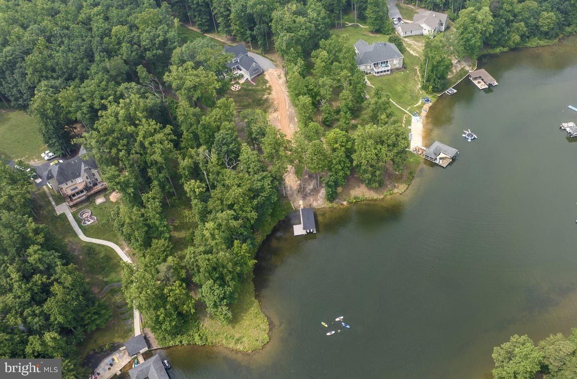 THE WATERS AT LAKE ANNA - Residential