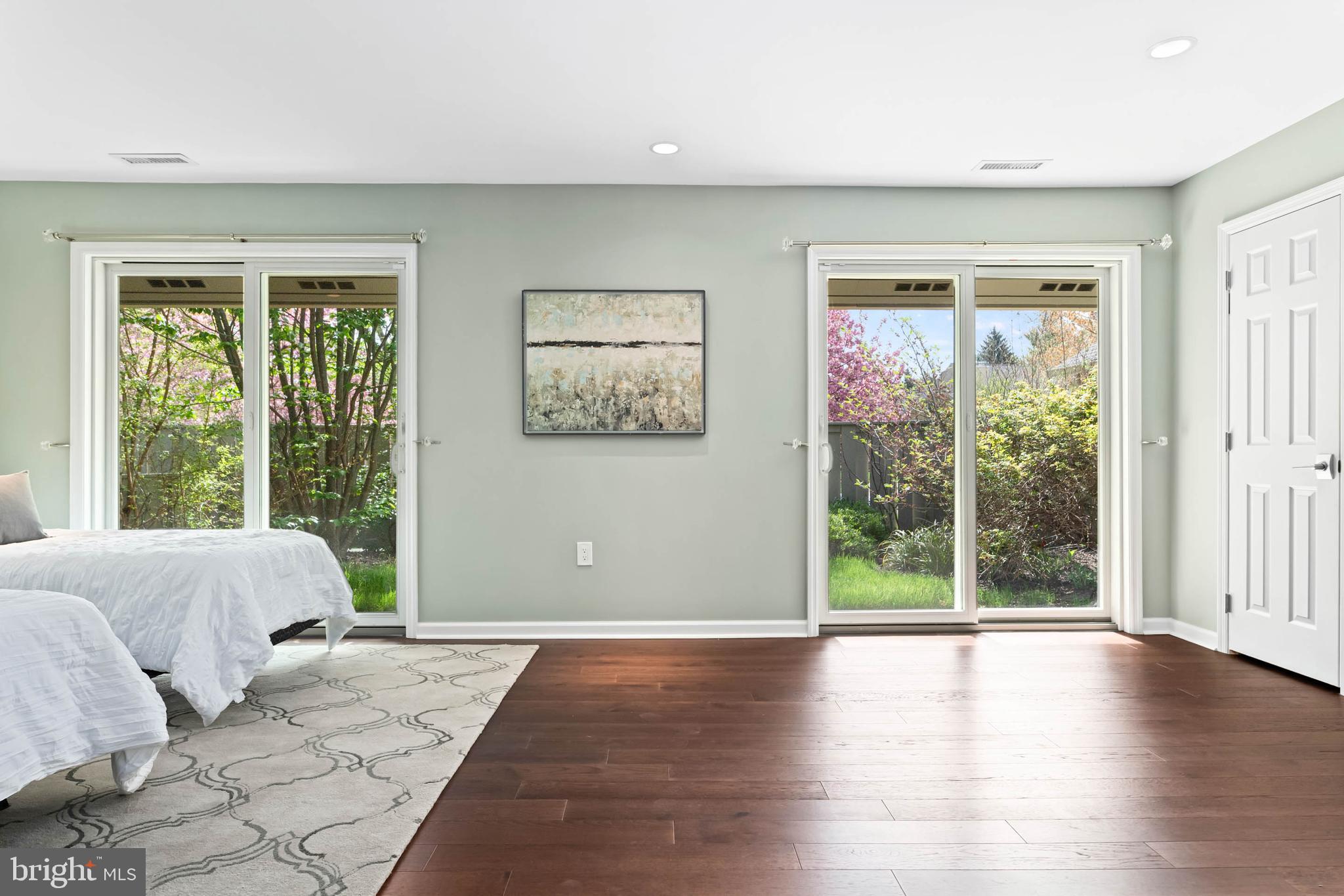 HERMITAGE - Residential