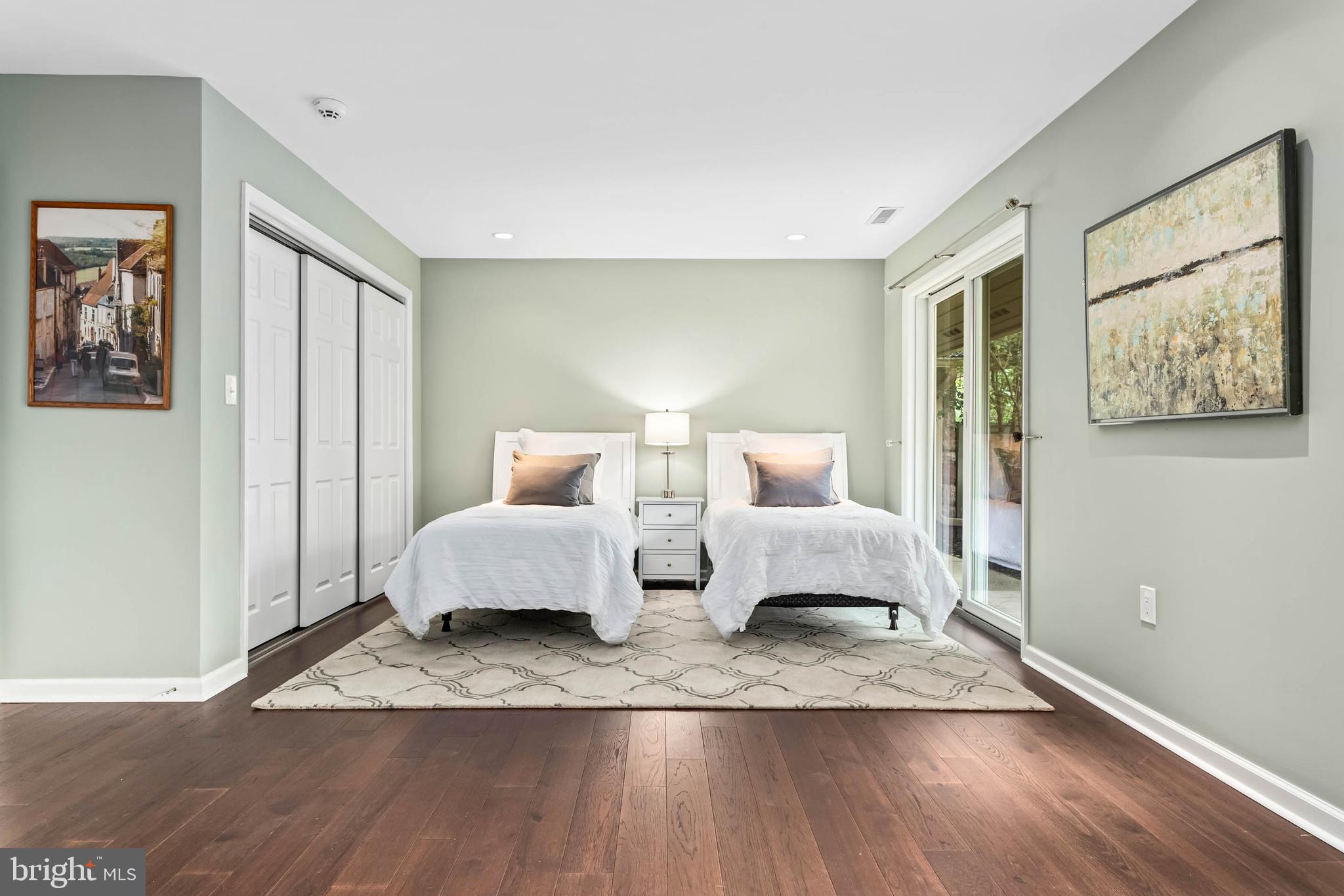 HERMITAGE - Residential