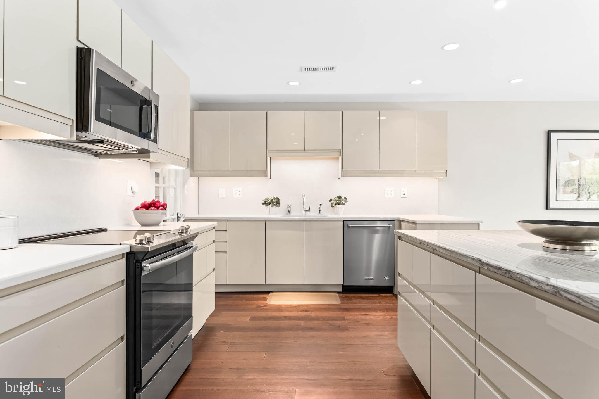 HERMITAGE - Residential