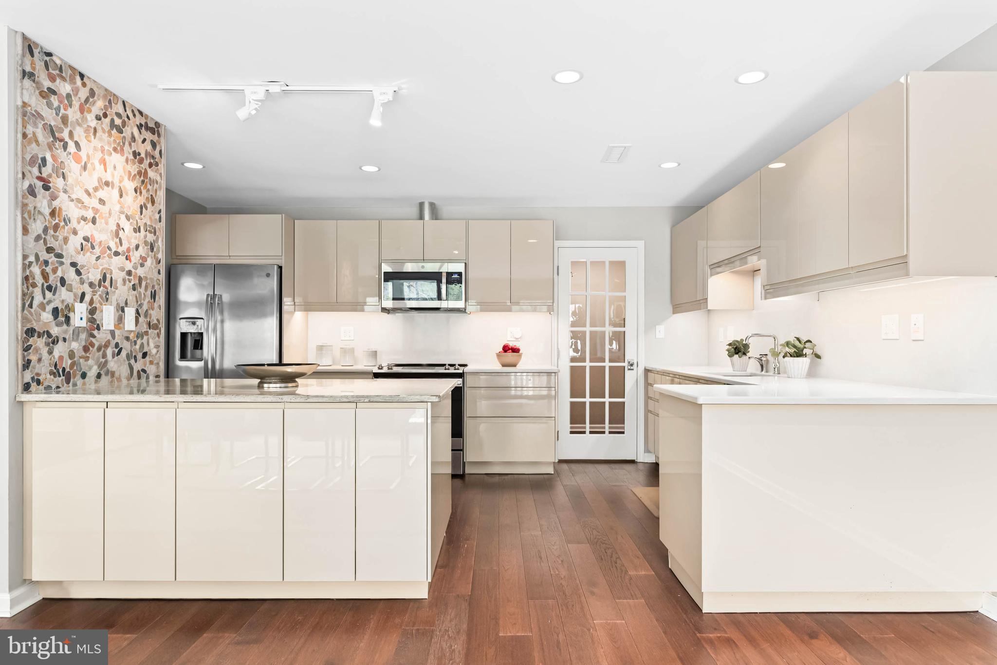 HERMITAGE - Residential