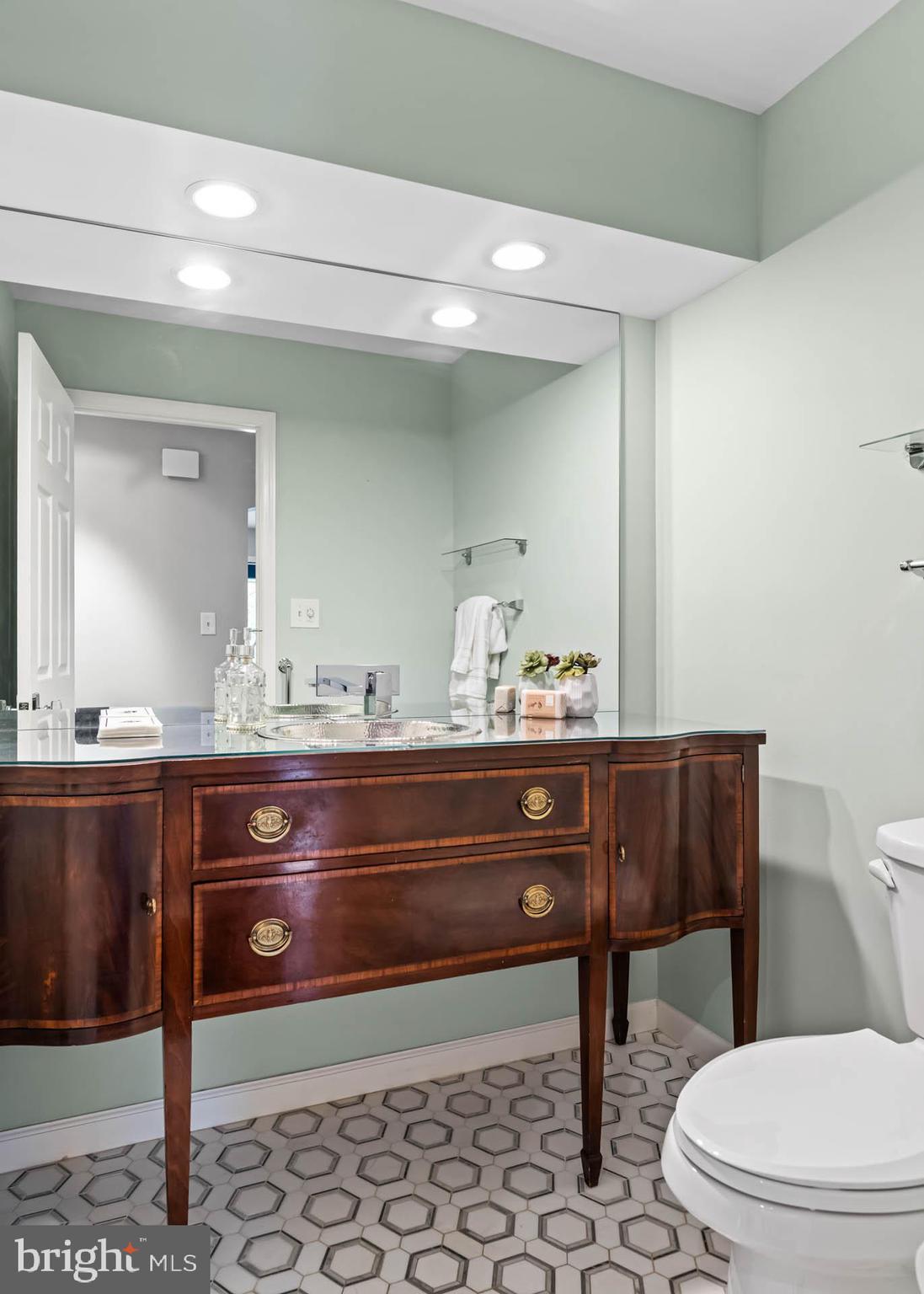 HERMITAGE - Residential