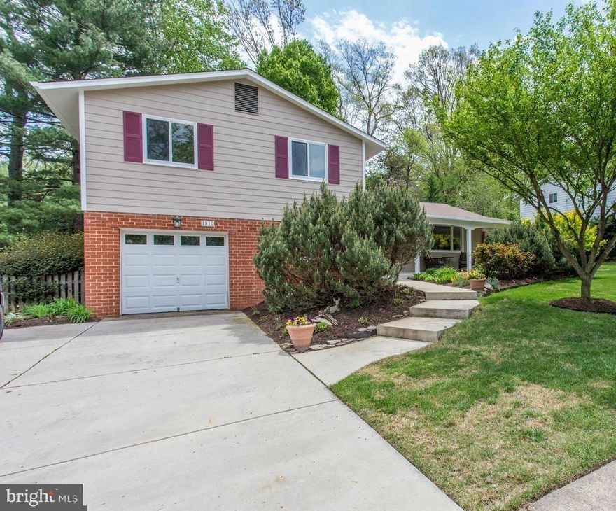 Updated 4BR, 3BA home situated in private setting on tranquil 1/3 acre lot in Kings Park West neighborhood*Charming front porch greets you then enter into split foyer with neutral paint tones, hardwood floors & recessed lighting throughout main level*Spacious living room leads to open & bright dining room with sliding glass doors leading to private patio & fenced backyard on a level lot*Remodeled Kitchen featuring ample 42"  solid wood Hickory cabinetry, granite counters & stainless steel appliances with professional grade six burner, gas stove*Windows & sliders replaced throughout offer energy efficiency*Three nicely sized bedrooms plus two full updated bathrooms*Head to lower level for additional full bedroom, full bathroom, large rec room, decorative fireplace & storage area + laundry room*Walk to all 3 schools*Easy commute via Metrobus or VRE express train to DC*This home won't last long, located in one of FFX county's highly sought after neighborhoods! Nearby you'll find shopping & restaurants*Walking and jogging path surrounding Royal Lake is a Kings Park West favorite*

Available for lease 6.16.23*