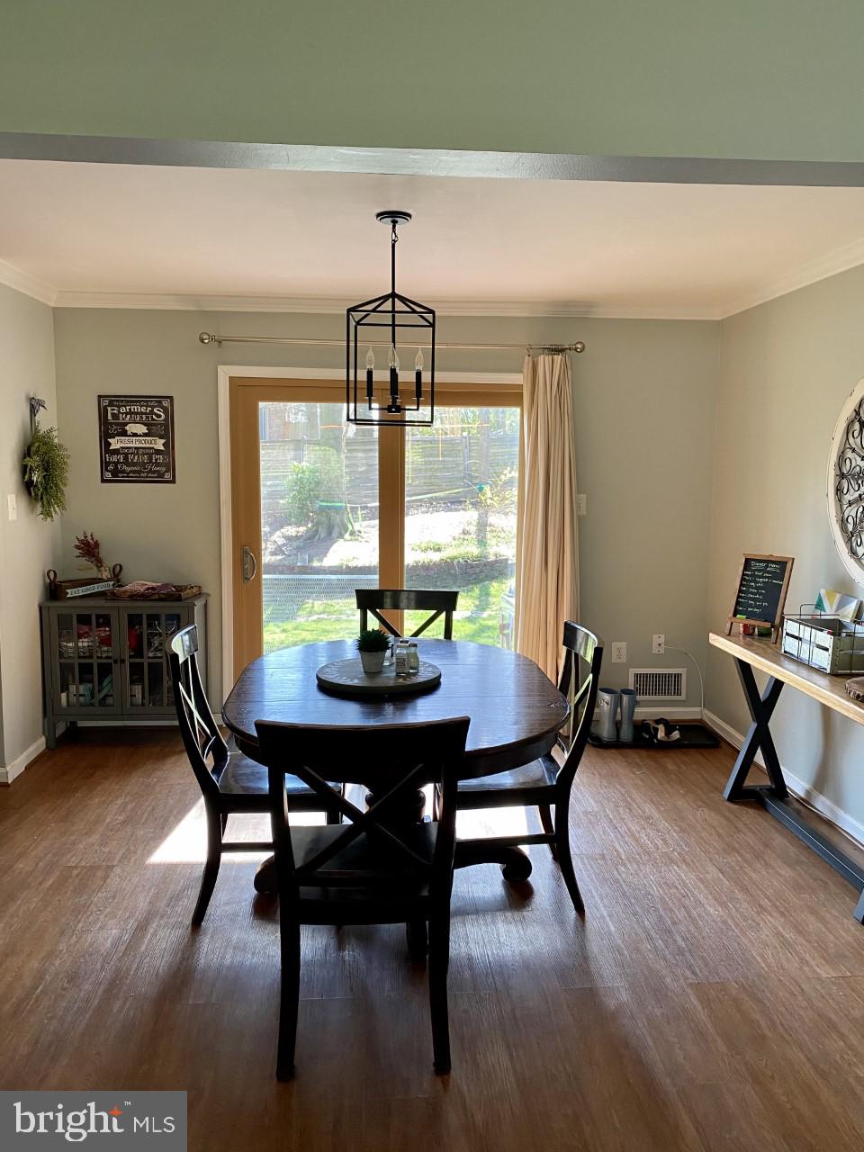 KINGS PARK WEST - Residential Lease