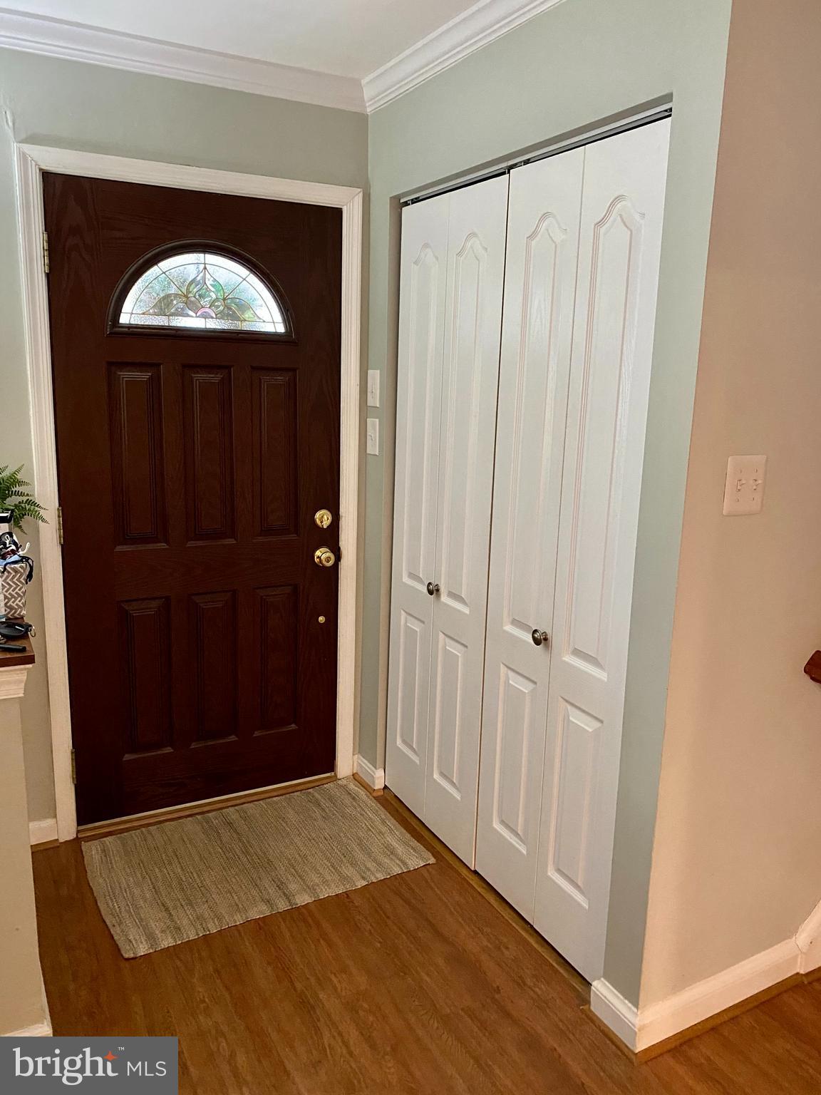 KINGS PARK WEST - Residential Lease