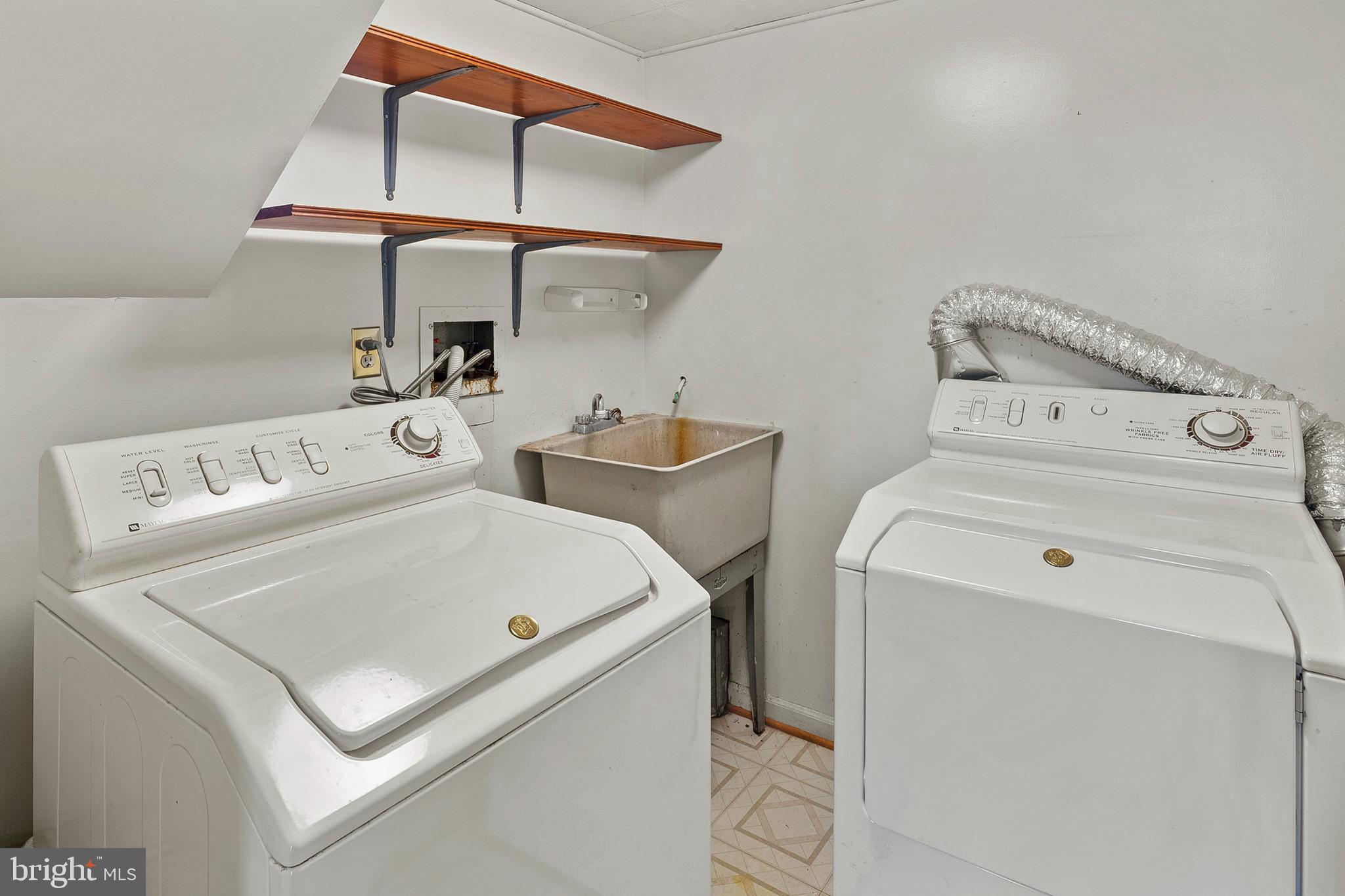 BROOKWOOD - Residential