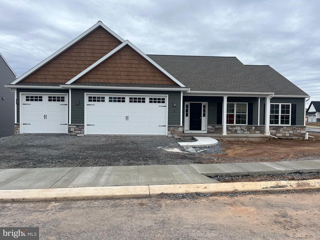 Photo of 3 Marsh Run, ELIZABETHTOWN, PA 17022 (MLS # PALA2082642)