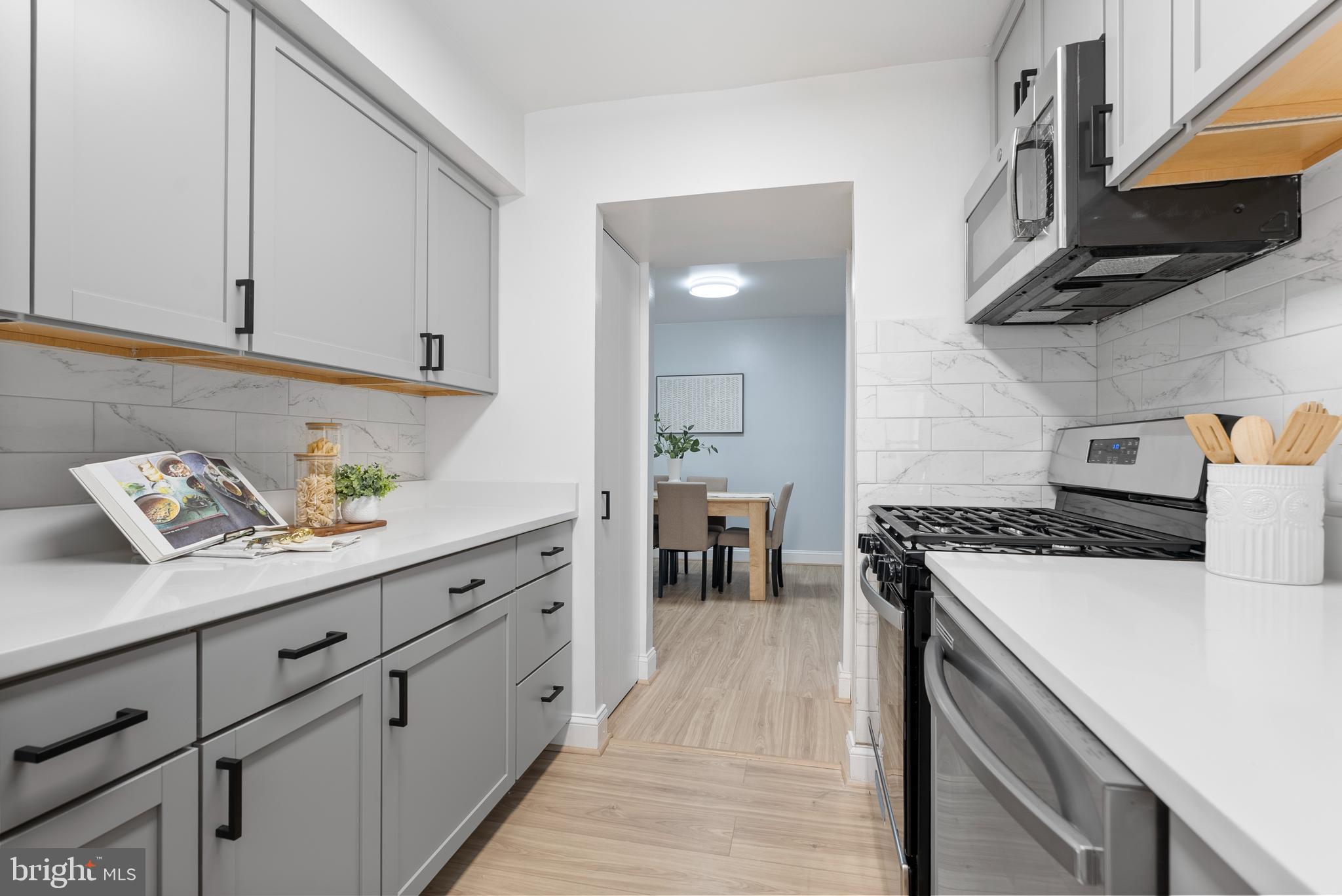 CHERRY GLEN CONDOS - Residential