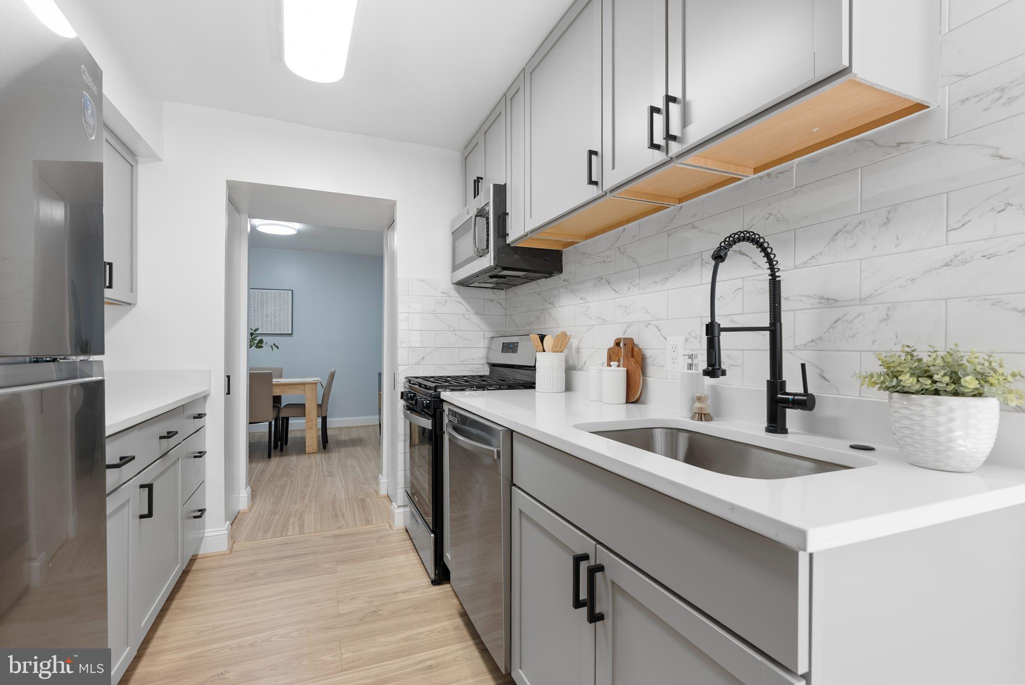 CHERRY GLEN CONDOS - Residential