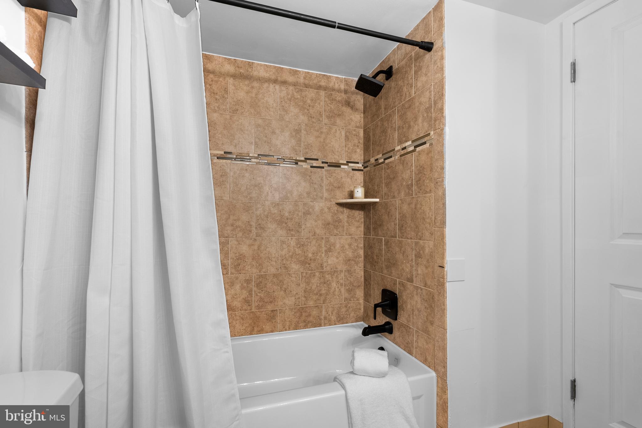 CHERRY GLEN CONDOS - Residential