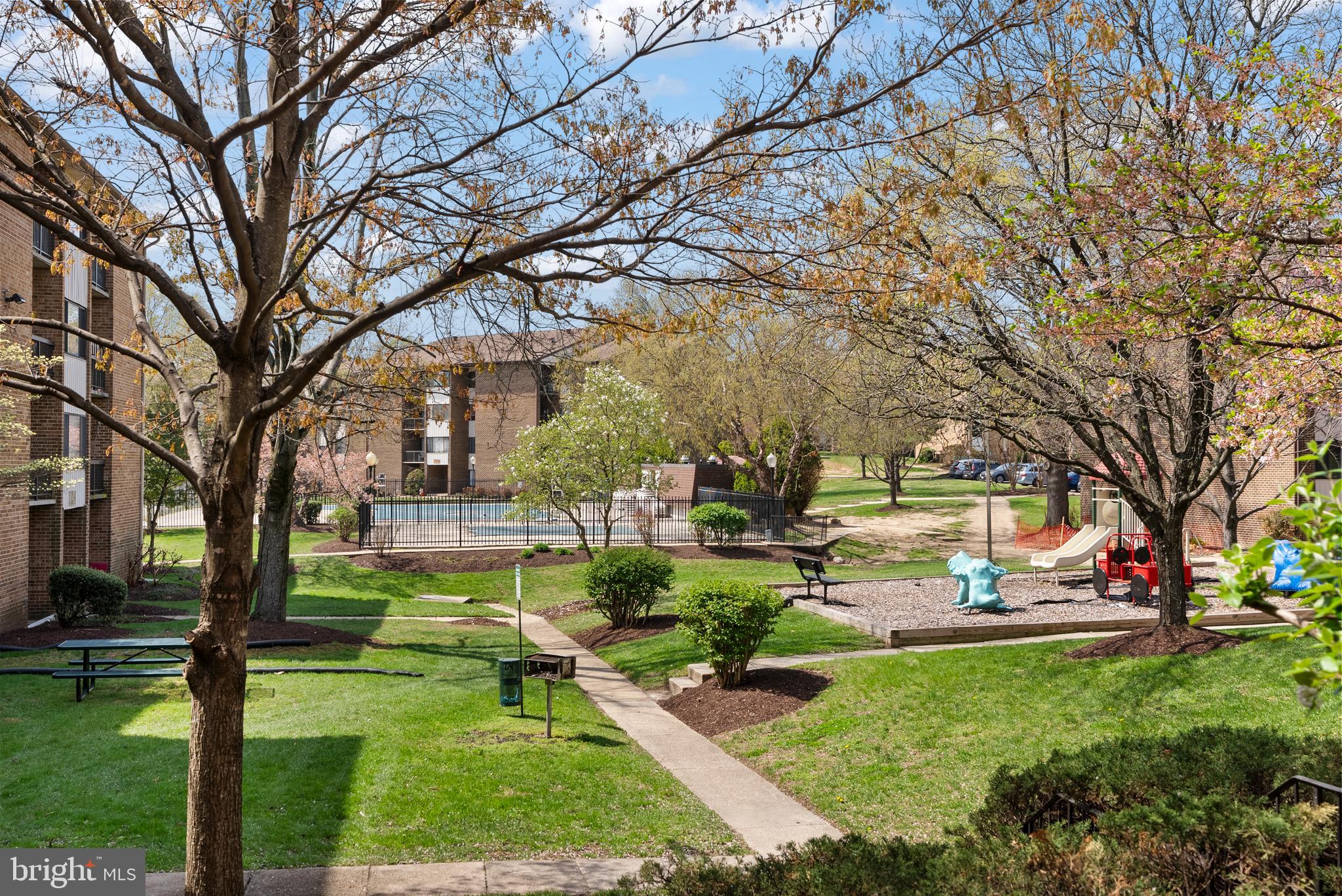 CHERRY GLEN CONDOS - Residential