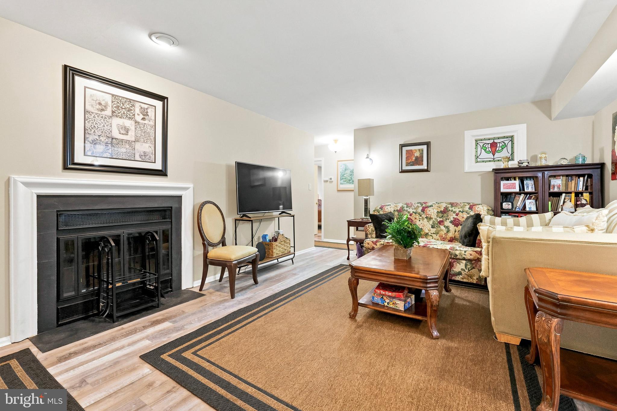 53 W BLUEBELL LANE A