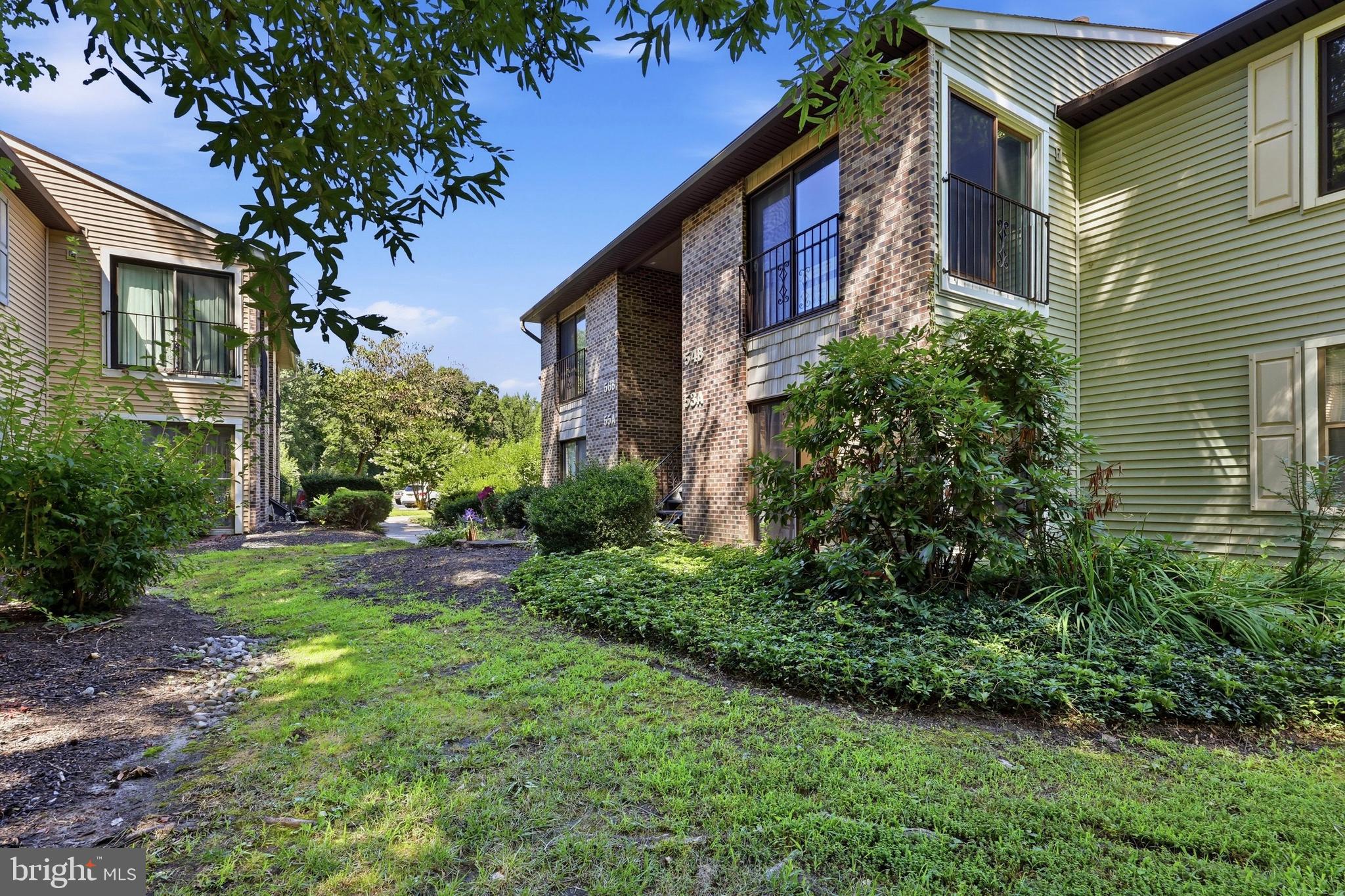 53 W BLUEBELL LANE A
