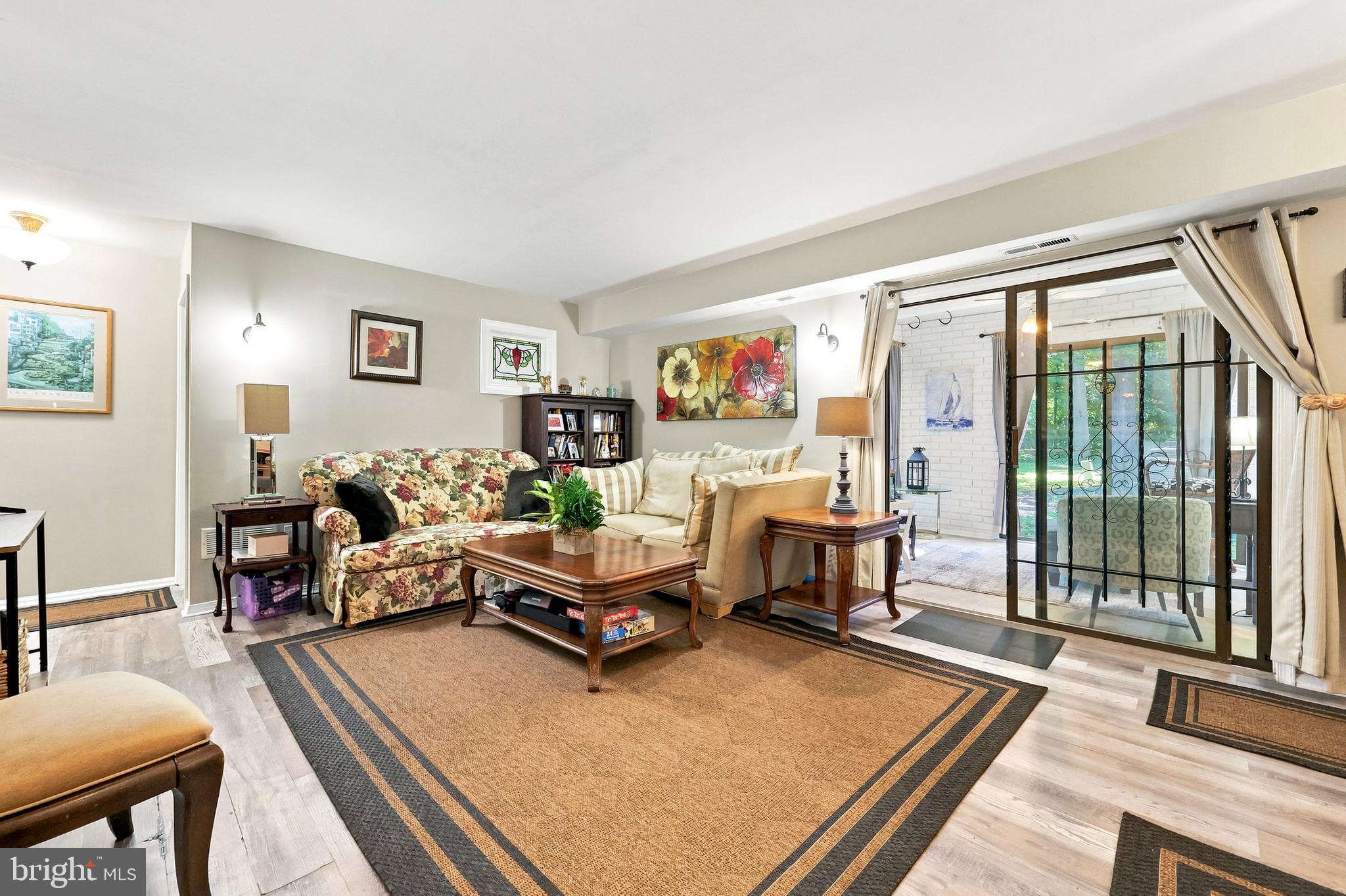 53 W BLUEBELL LANE A