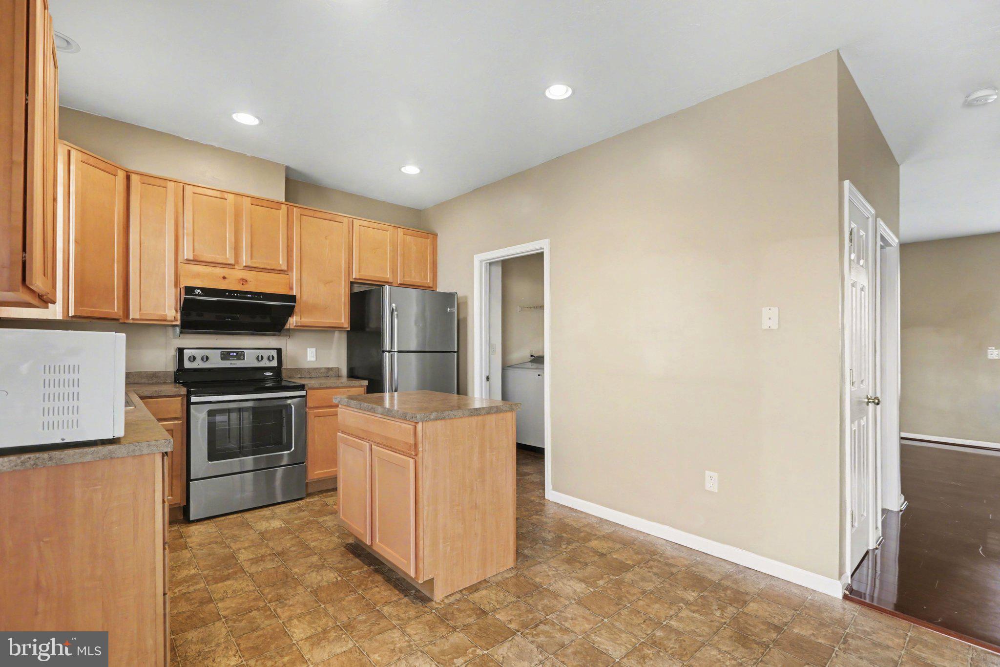 JACKSON HEIGHTS - Residential