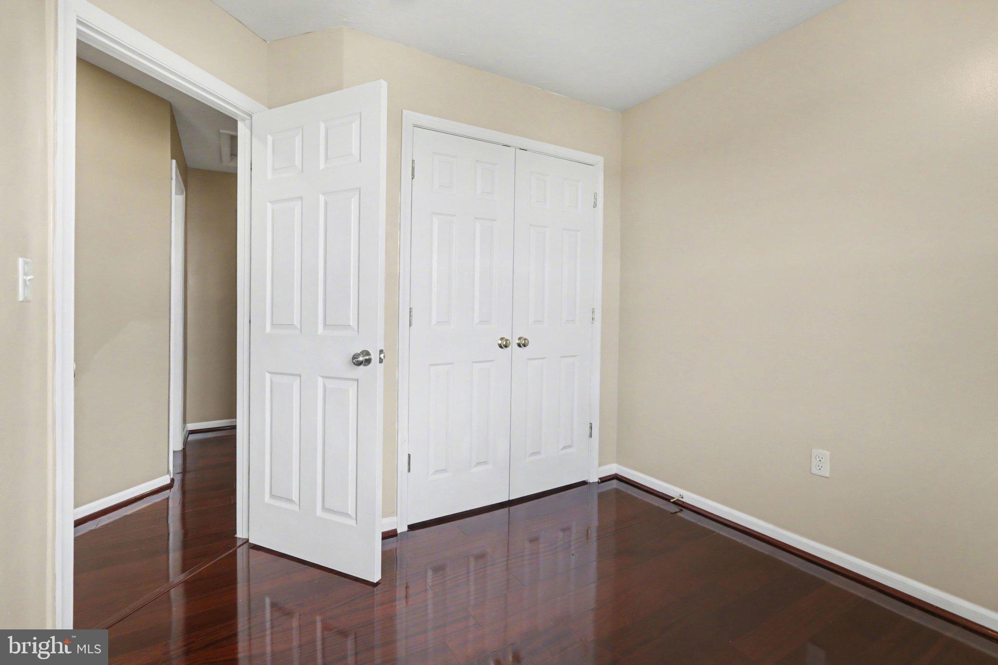 JACKSON HEIGHTS - Residential