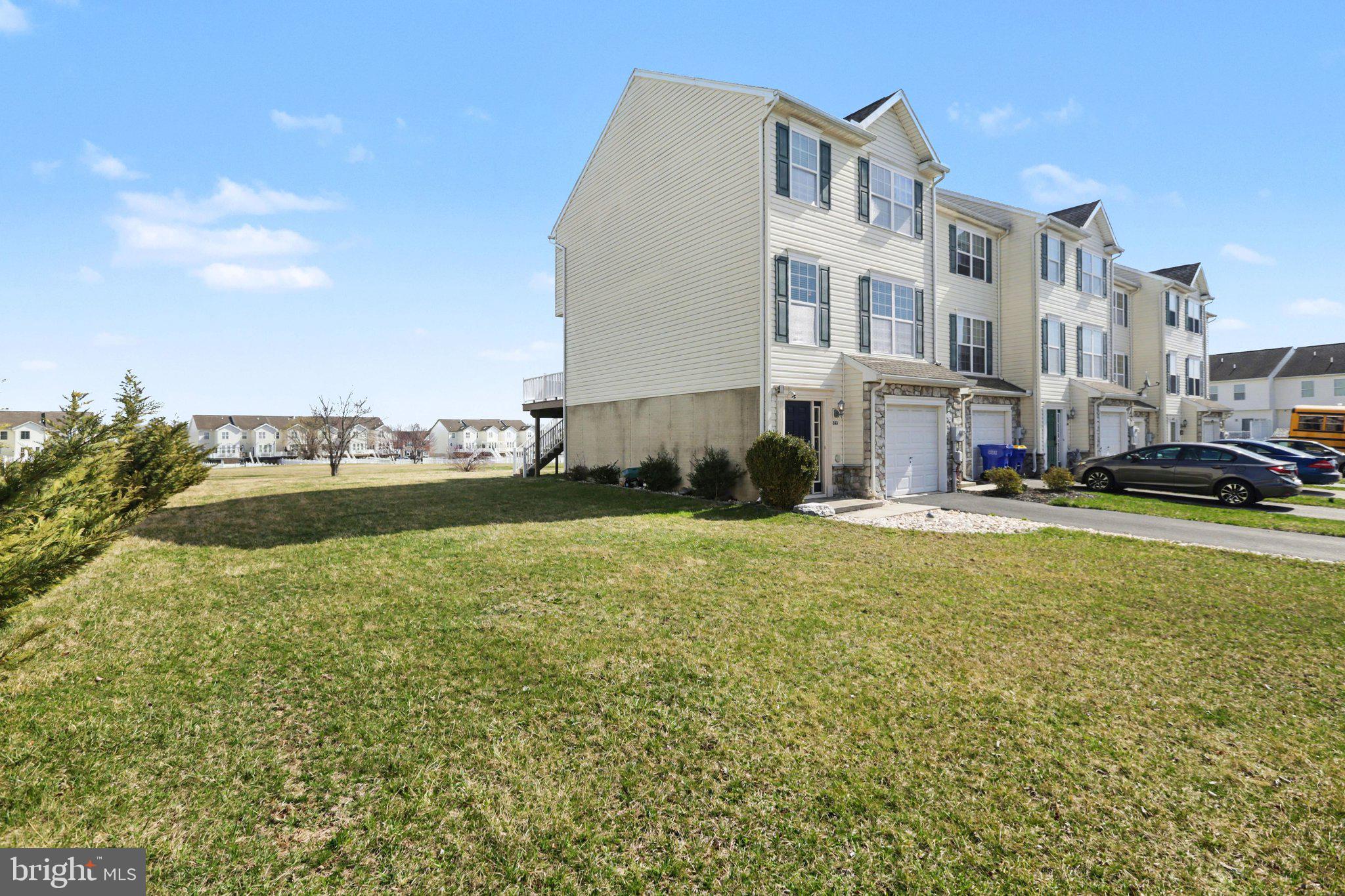 JACKSON HEIGHTS - Residential