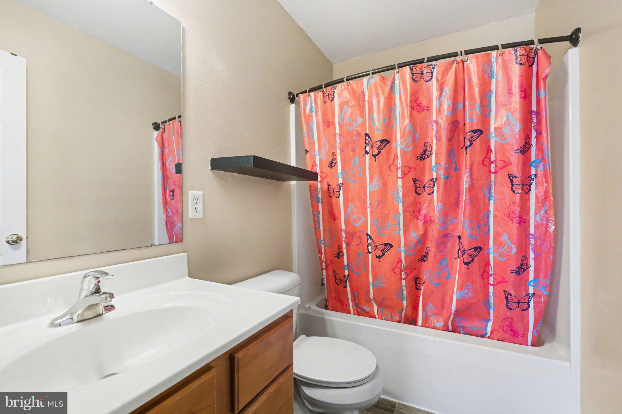 JACKSON HEIGHTS - Residential