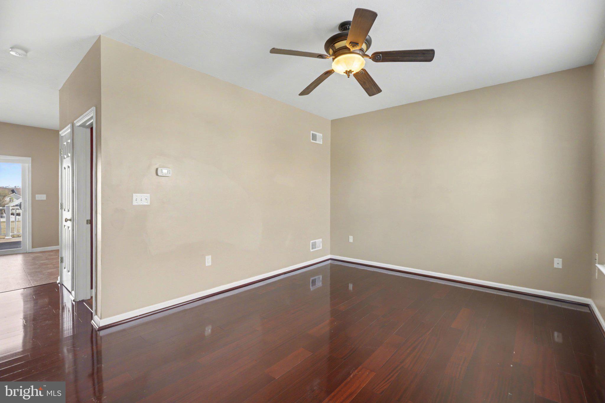 JACKSON HEIGHTS - Residential