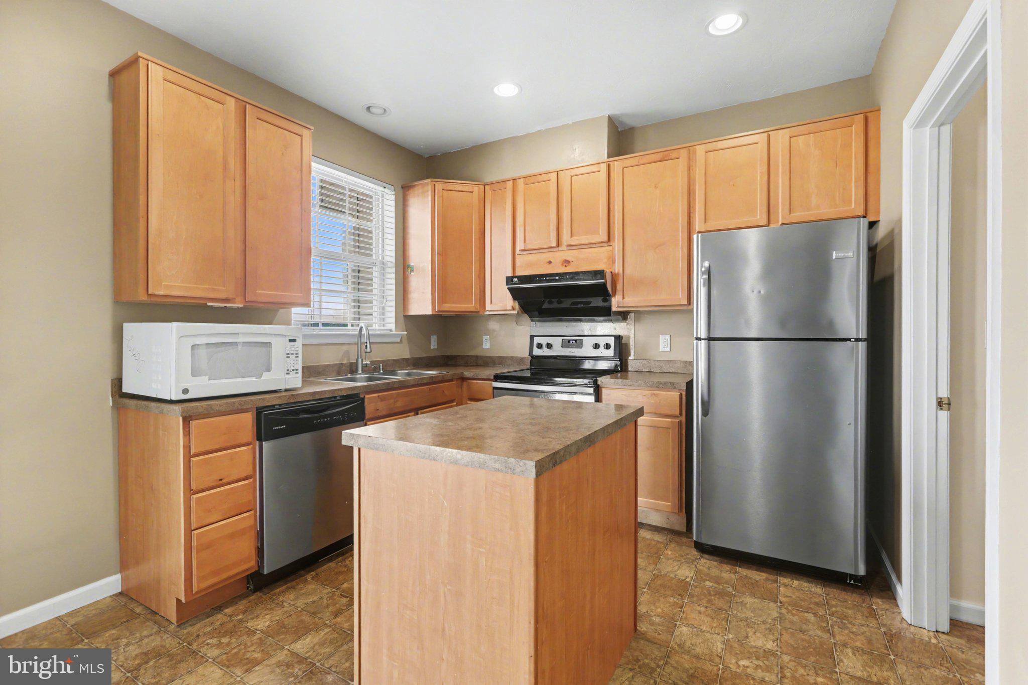 JACKSON HEIGHTS - Residential