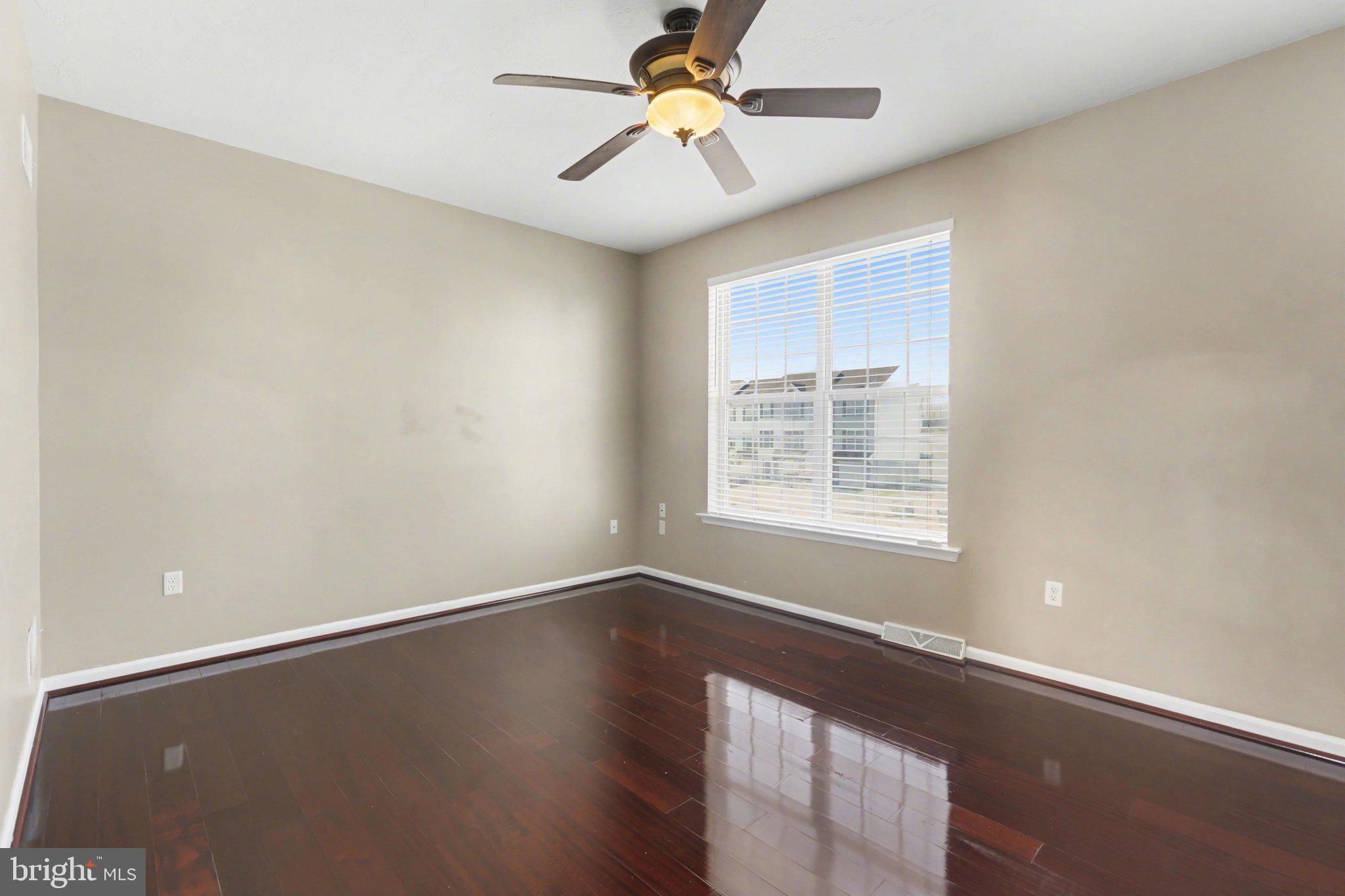 JACKSON HEIGHTS - Residential