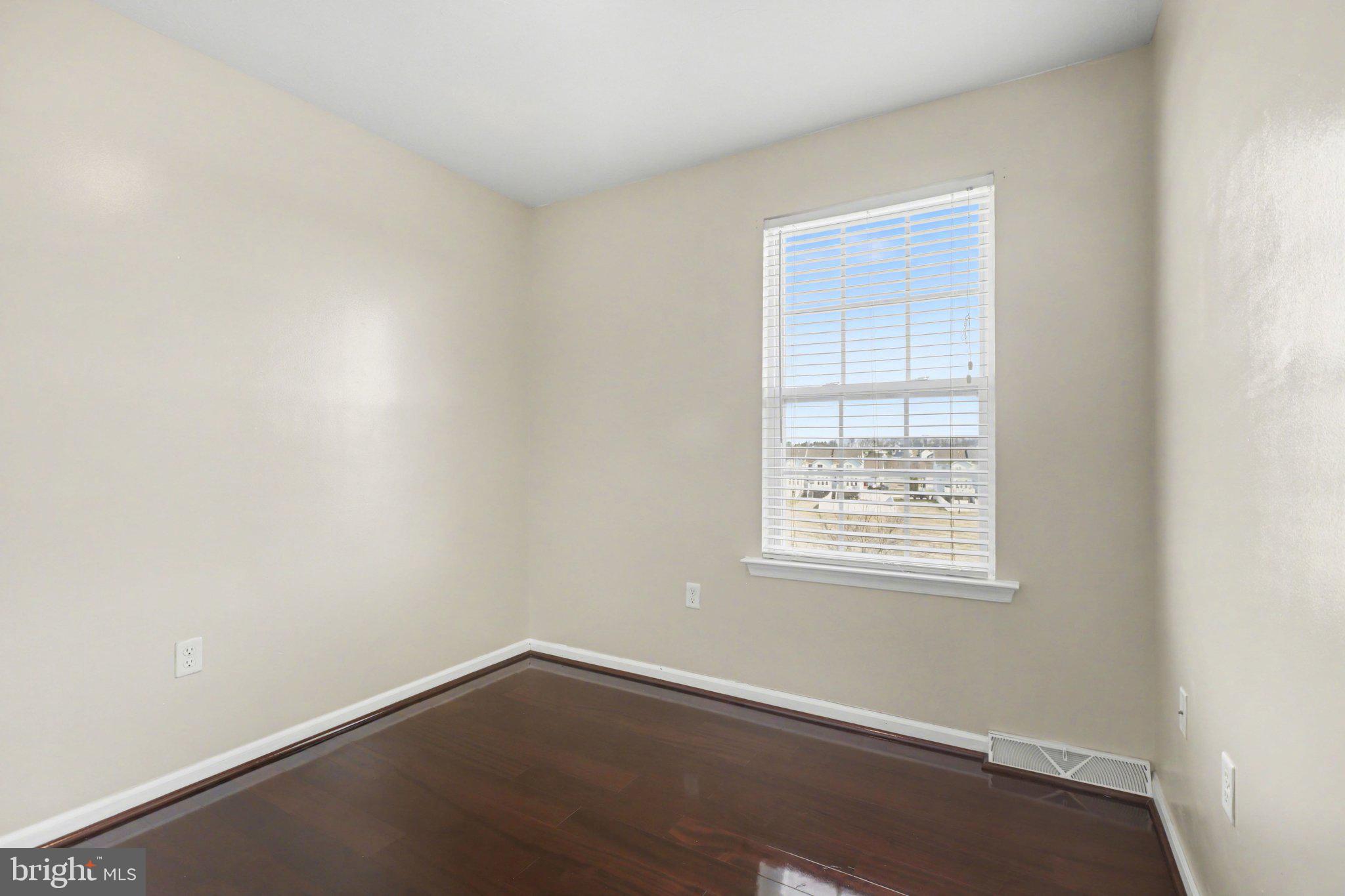 JACKSON HEIGHTS - Residential