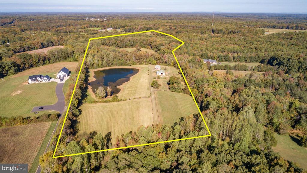 Photo of 271 Poplar Road, FREDERICKSBURG, VA 22406 (MLS # VAST2043632)