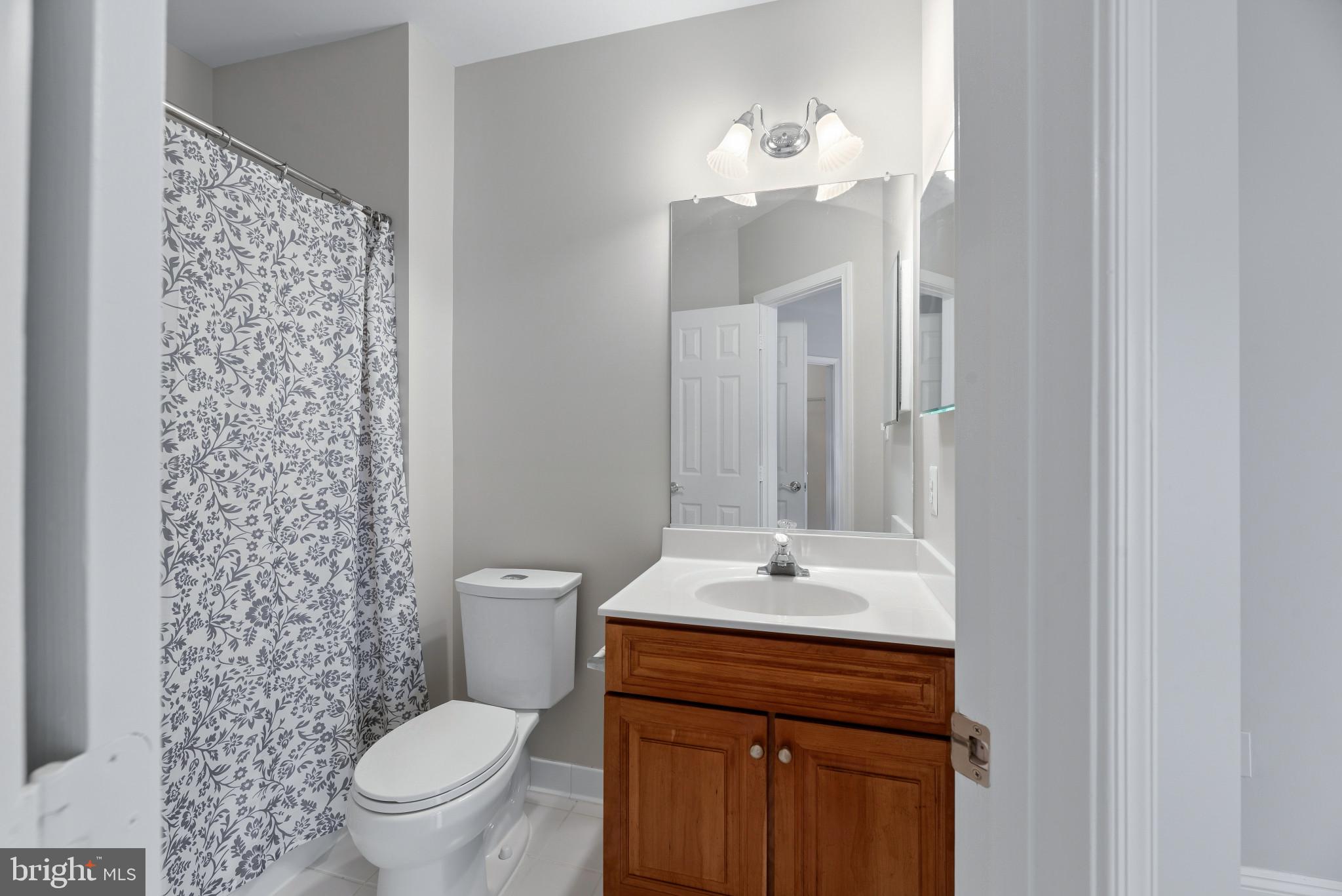 HAMPSHIRE GREENS - Residential