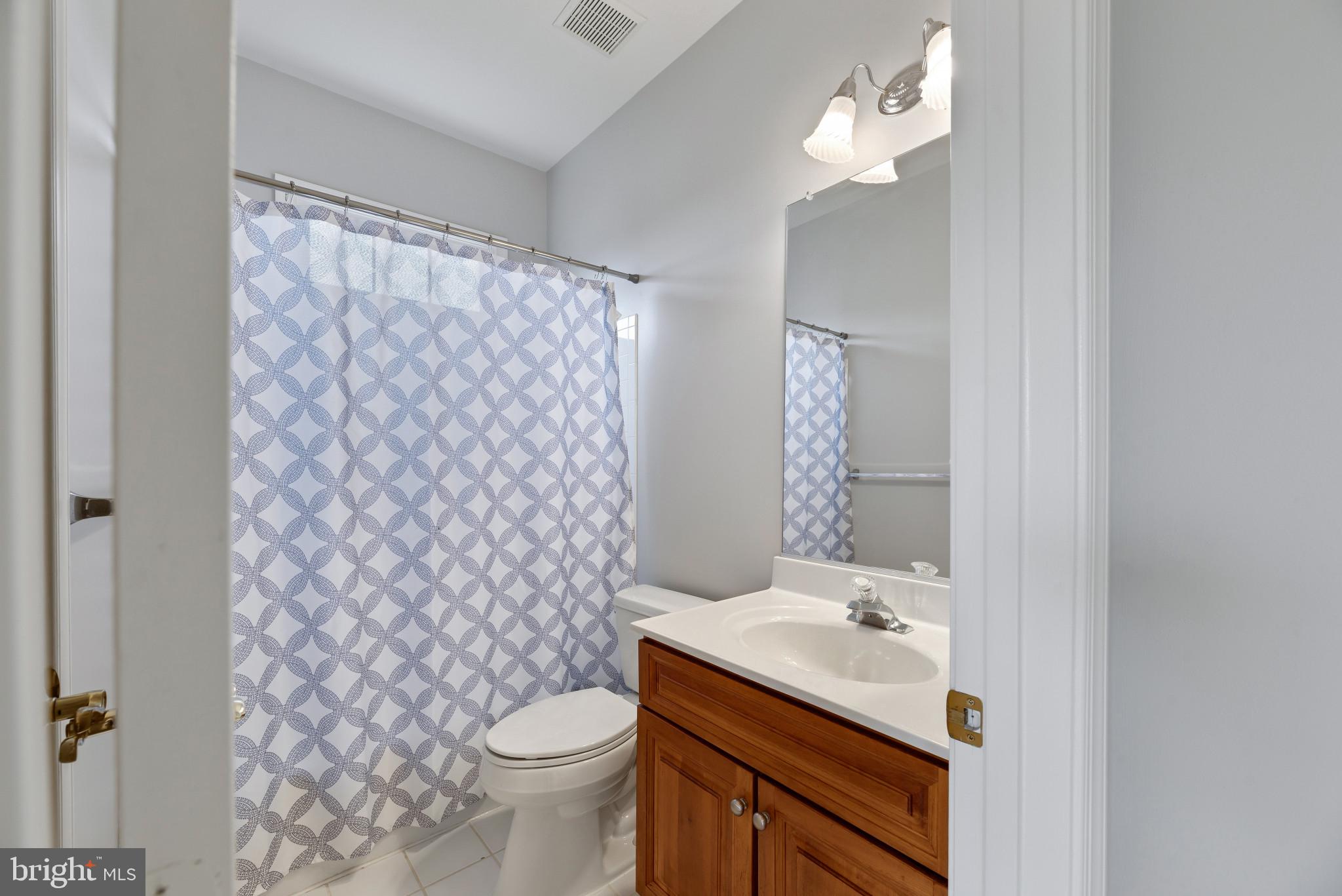 HAMPSHIRE GREENS - Residential