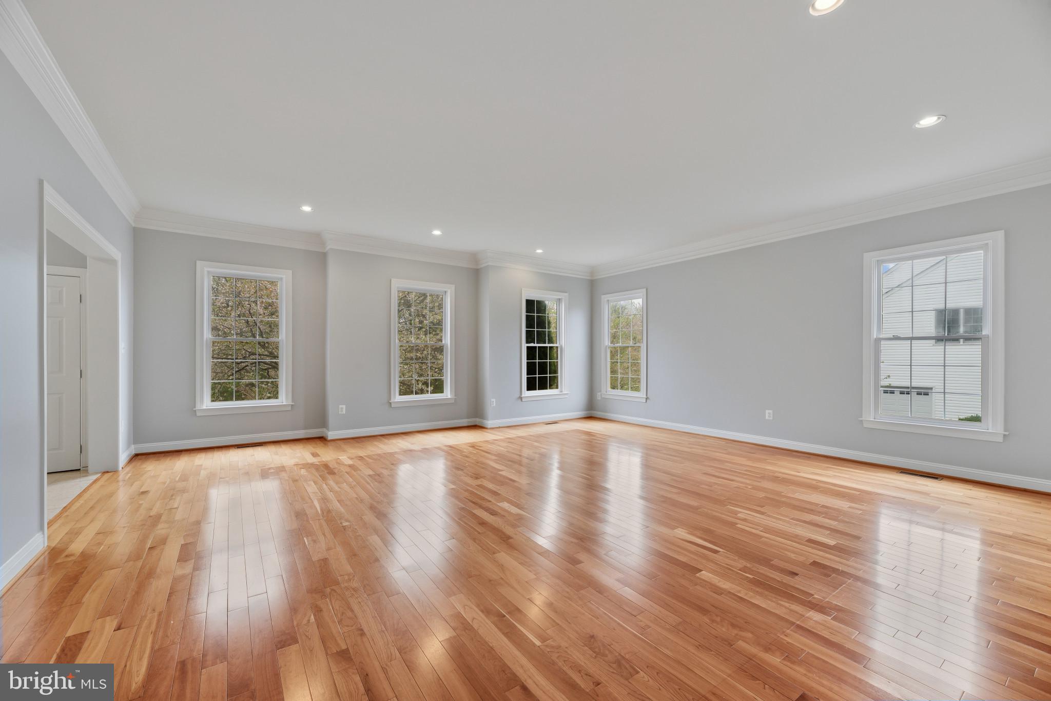 HAMPSHIRE GREENS - Residential