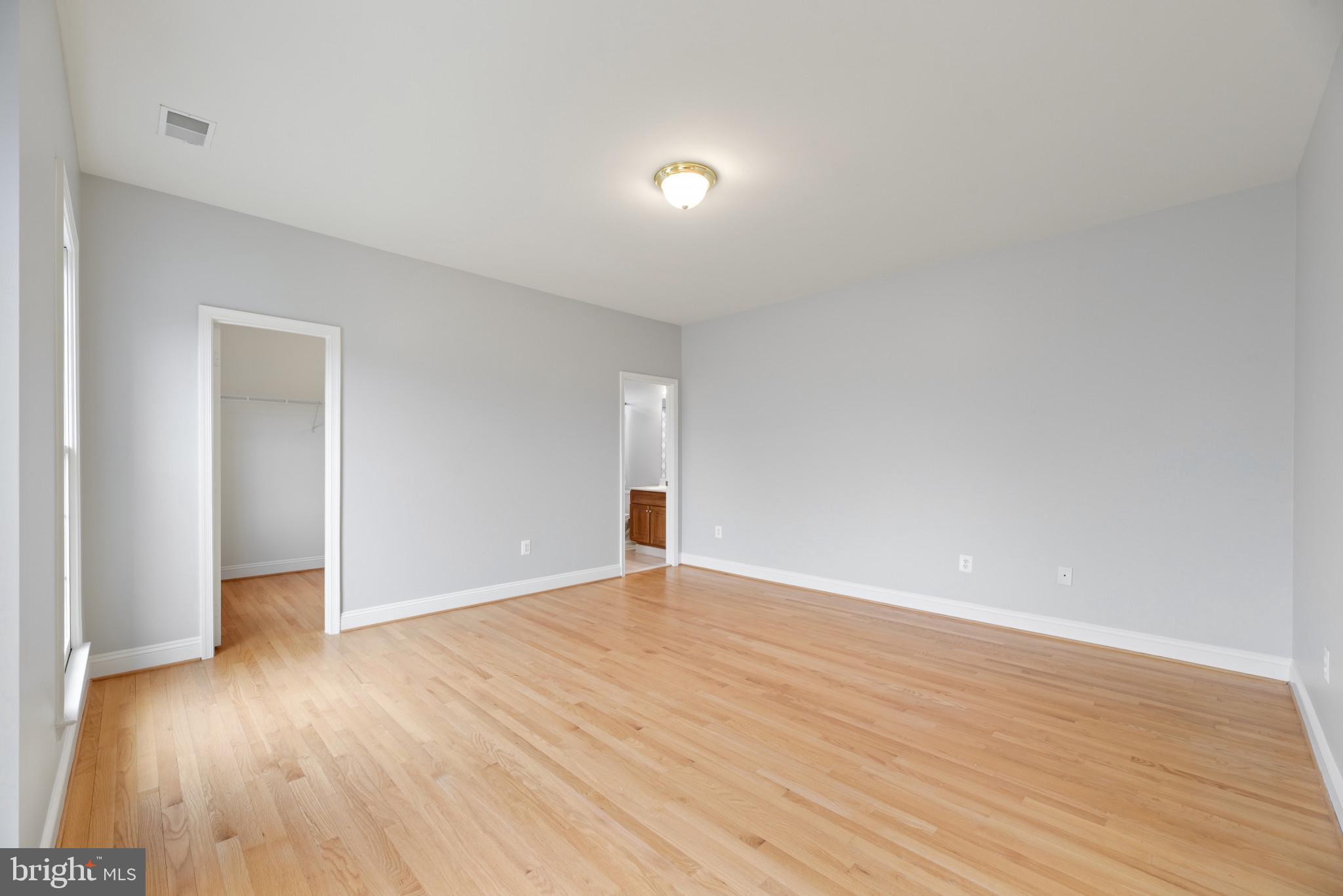 HAMPSHIRE GREENS - Residential