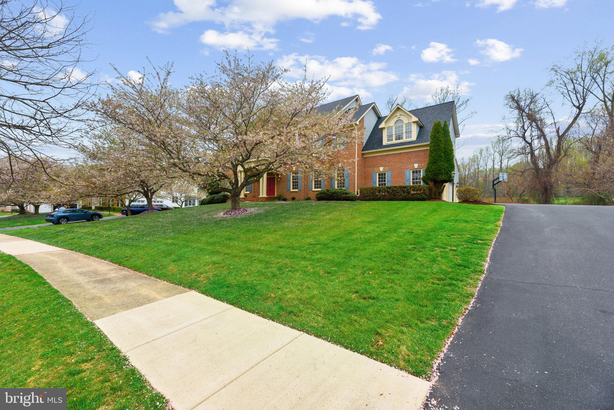 HAMPSHIRE GREENS - Residential