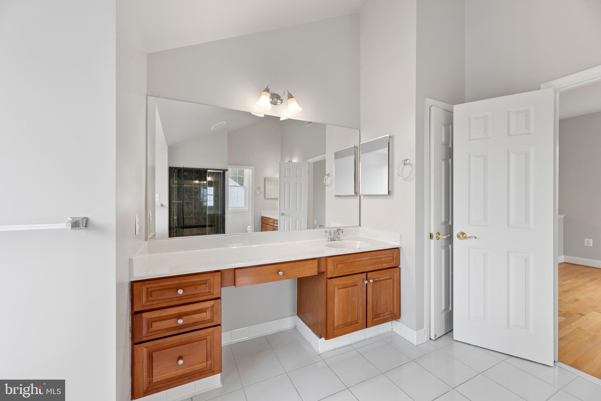 HAMPSHIRE GREENS - Residential