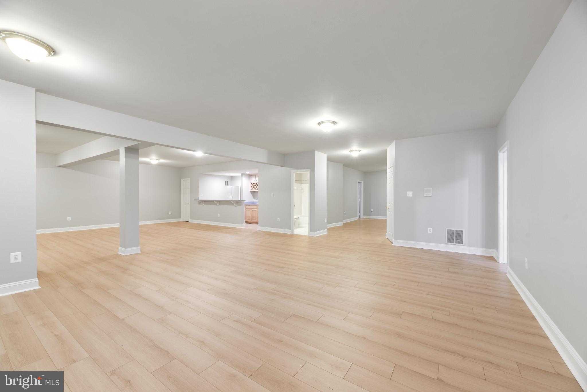 HAMPSHIRE GREENS - Residential