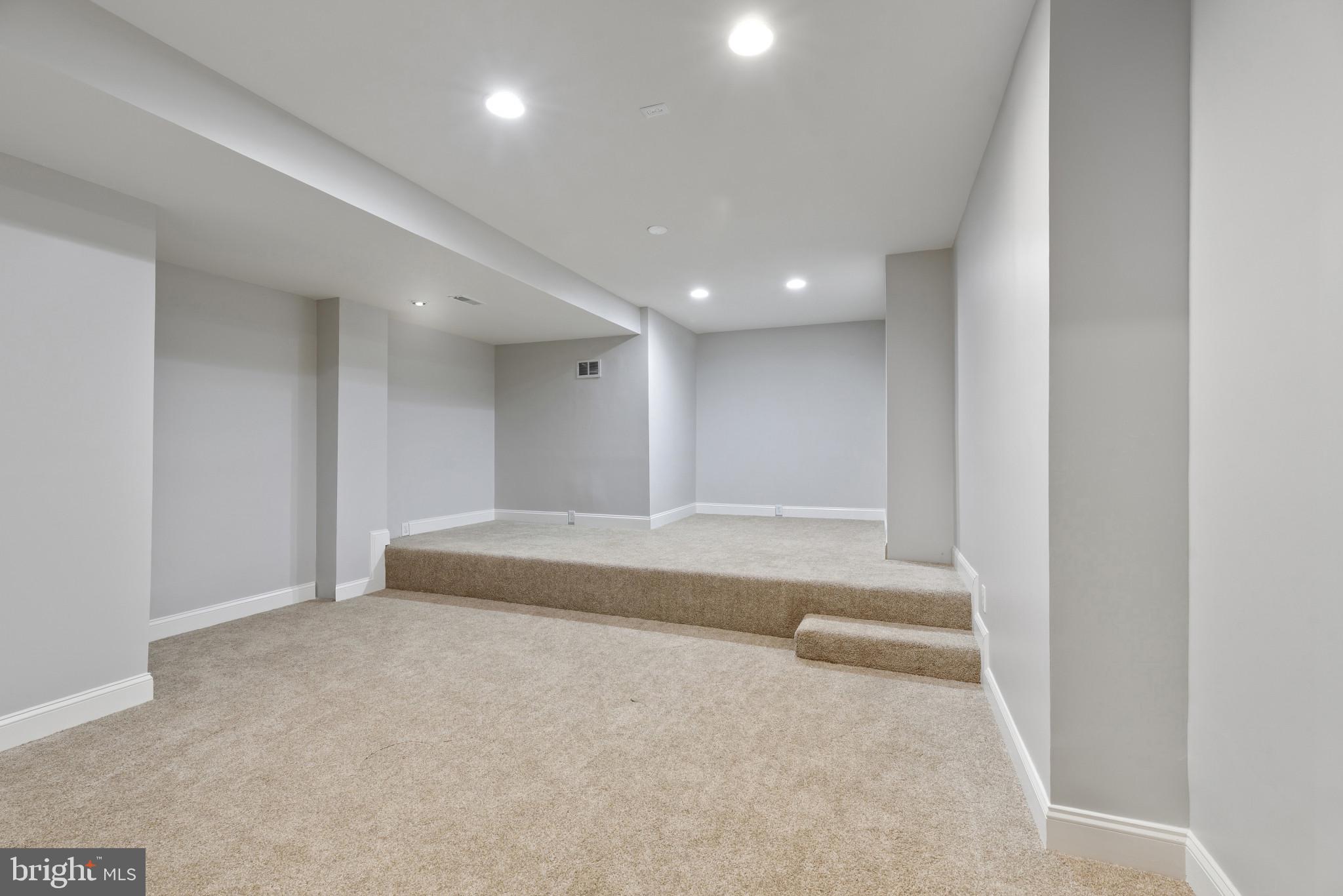 HAMPSHIRE GREENS - Residential