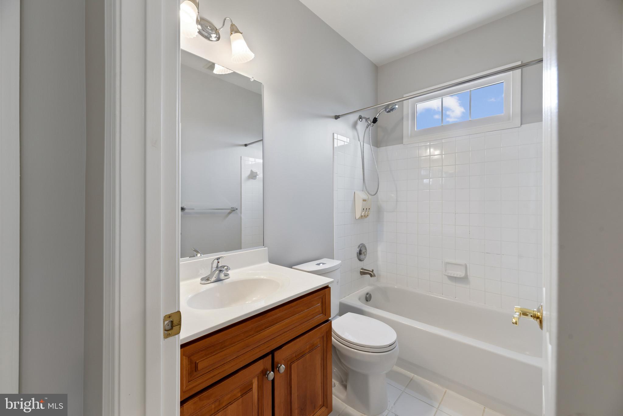 HAMPSHIRE GREENS - Residential