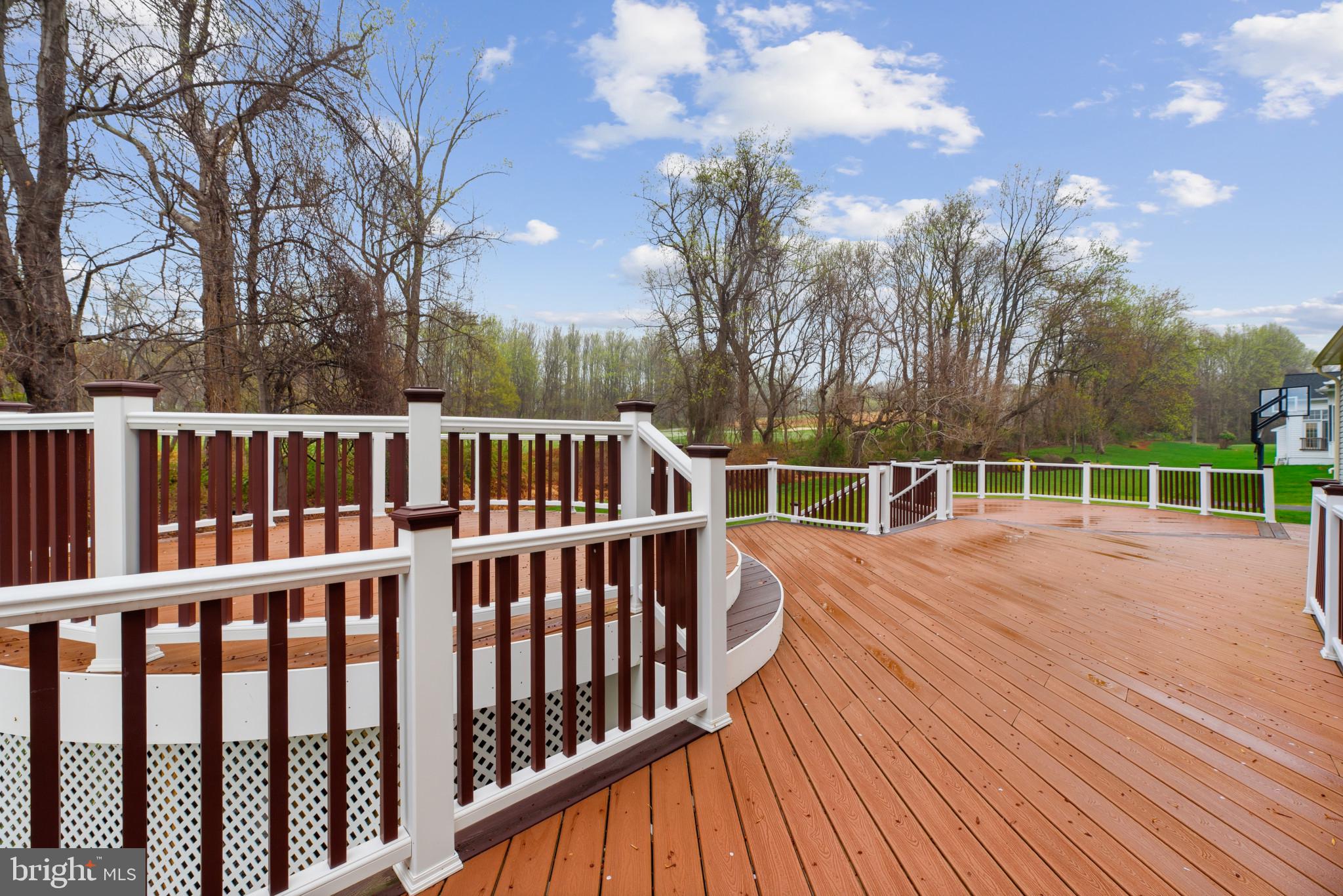 HAMPSHIRE GREENS - Residential