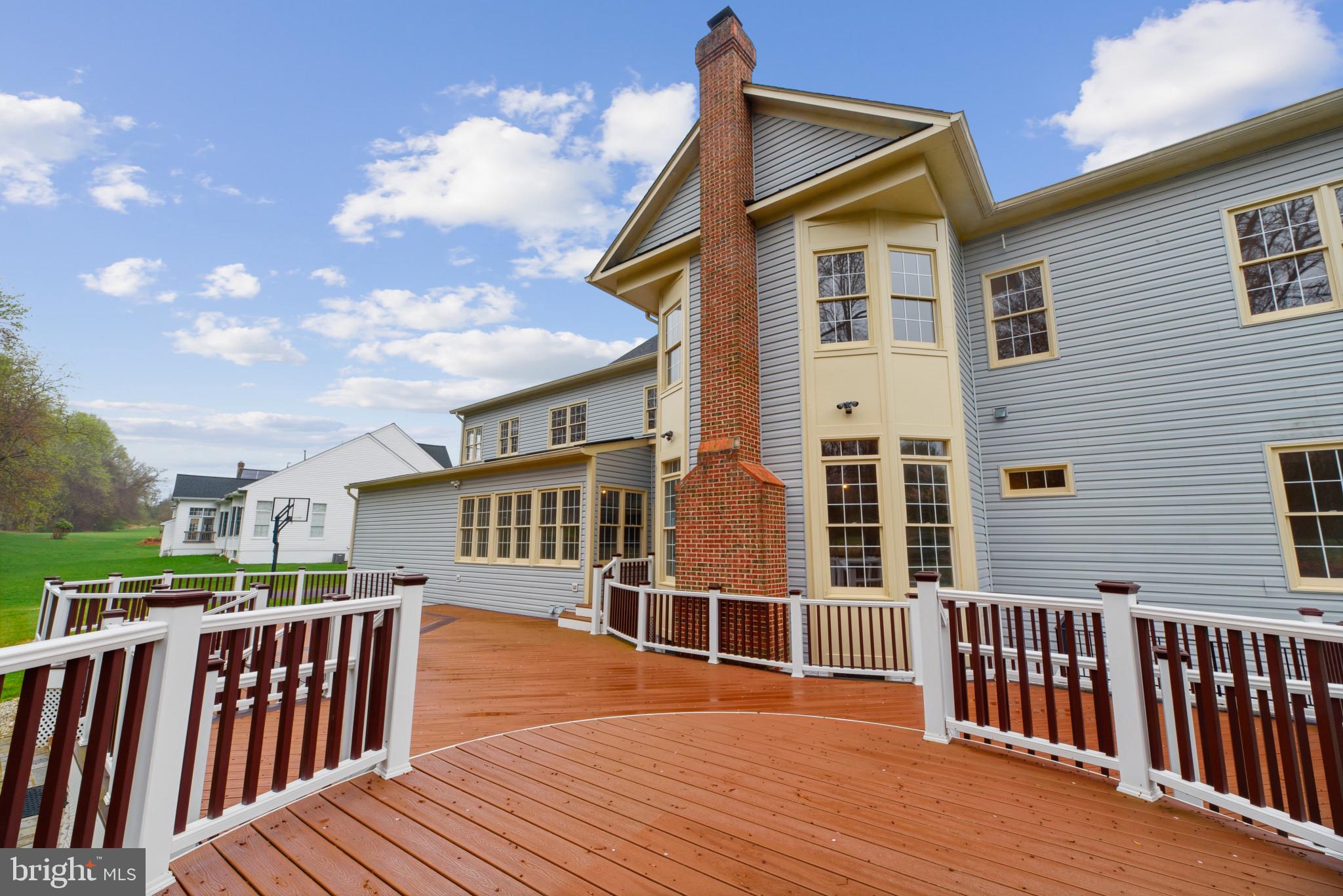 HAMPSHIRE GREENS - Residential