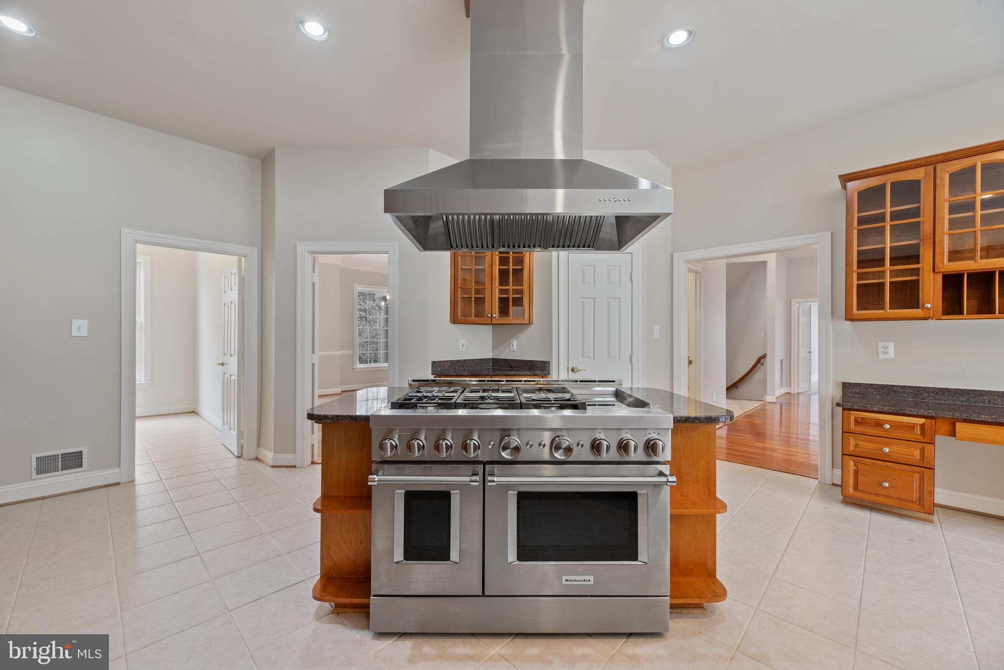 HAMPSHIRE GREENS - Residential