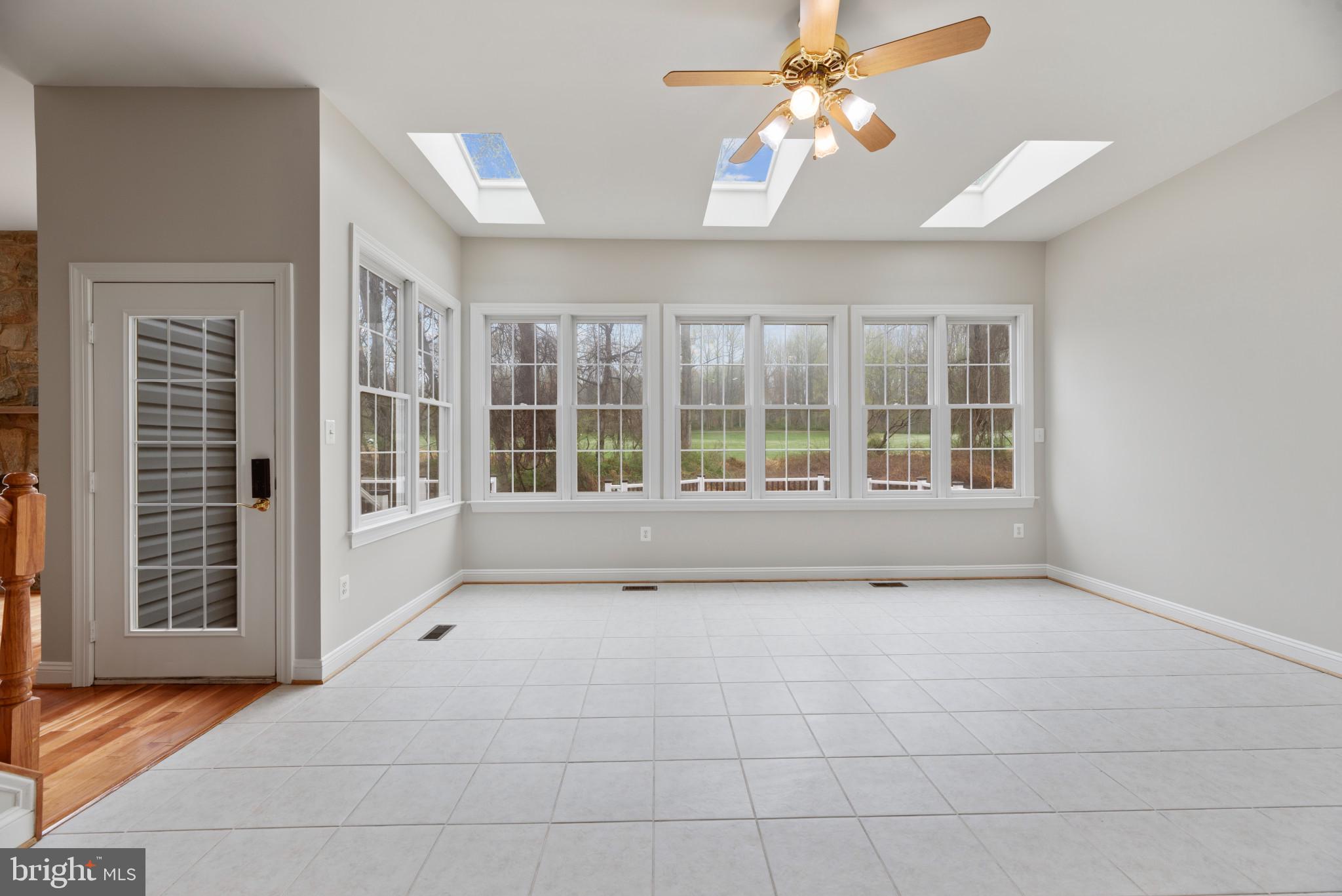 HAMPSHIRE GREENS - Residential