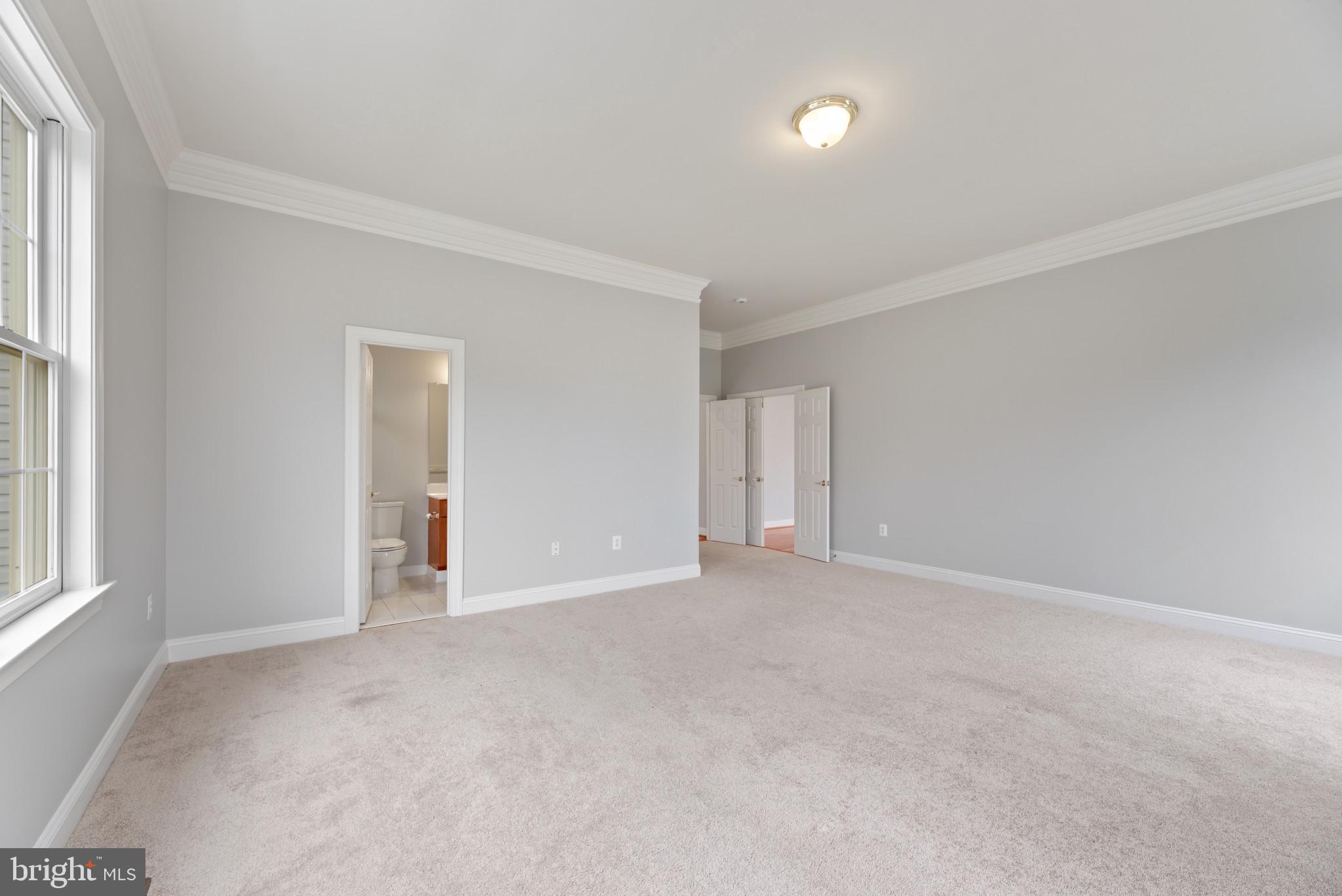 HAMPSHIRE GREENS - Residential