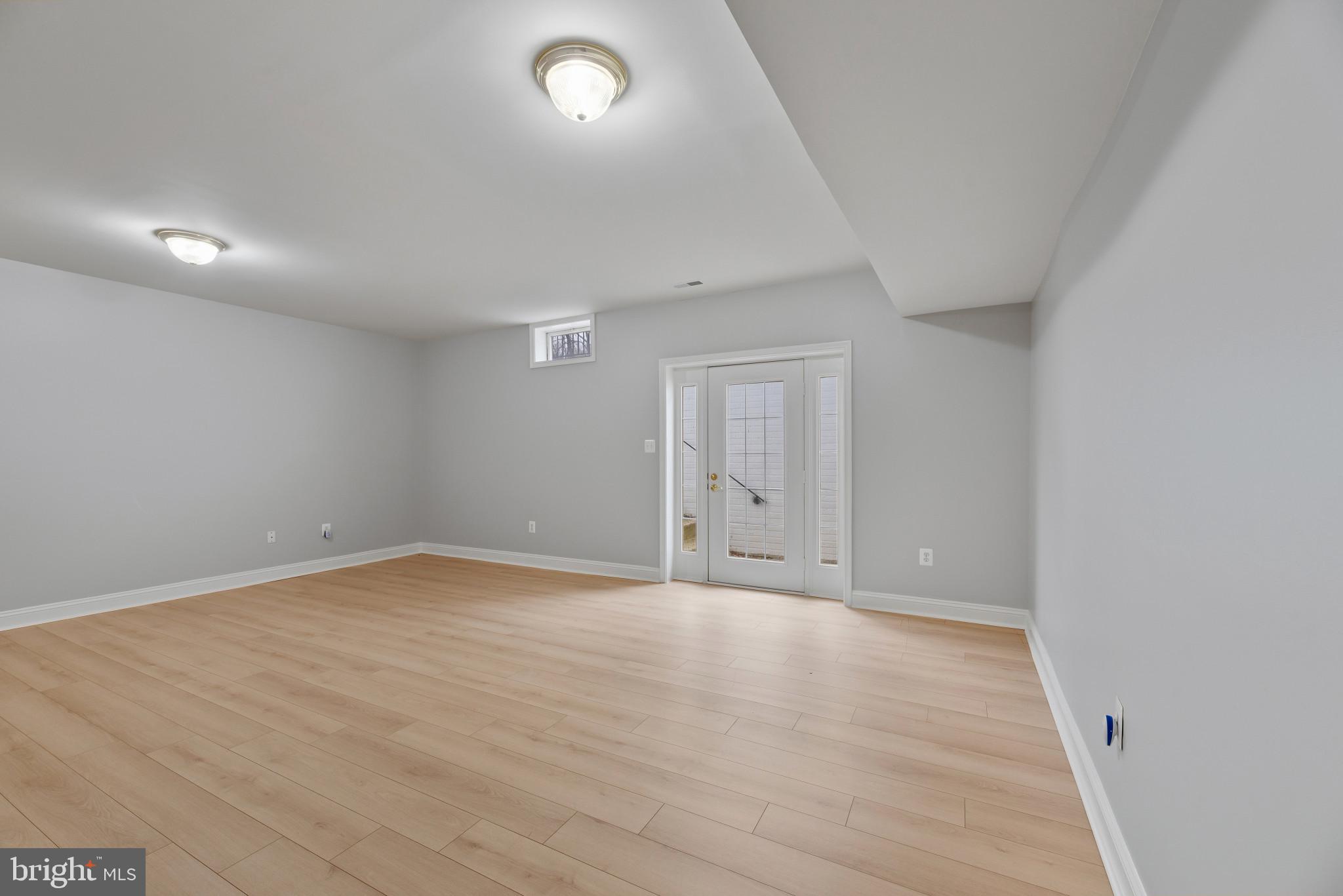 HAMPSHIRE GREENS - Residential