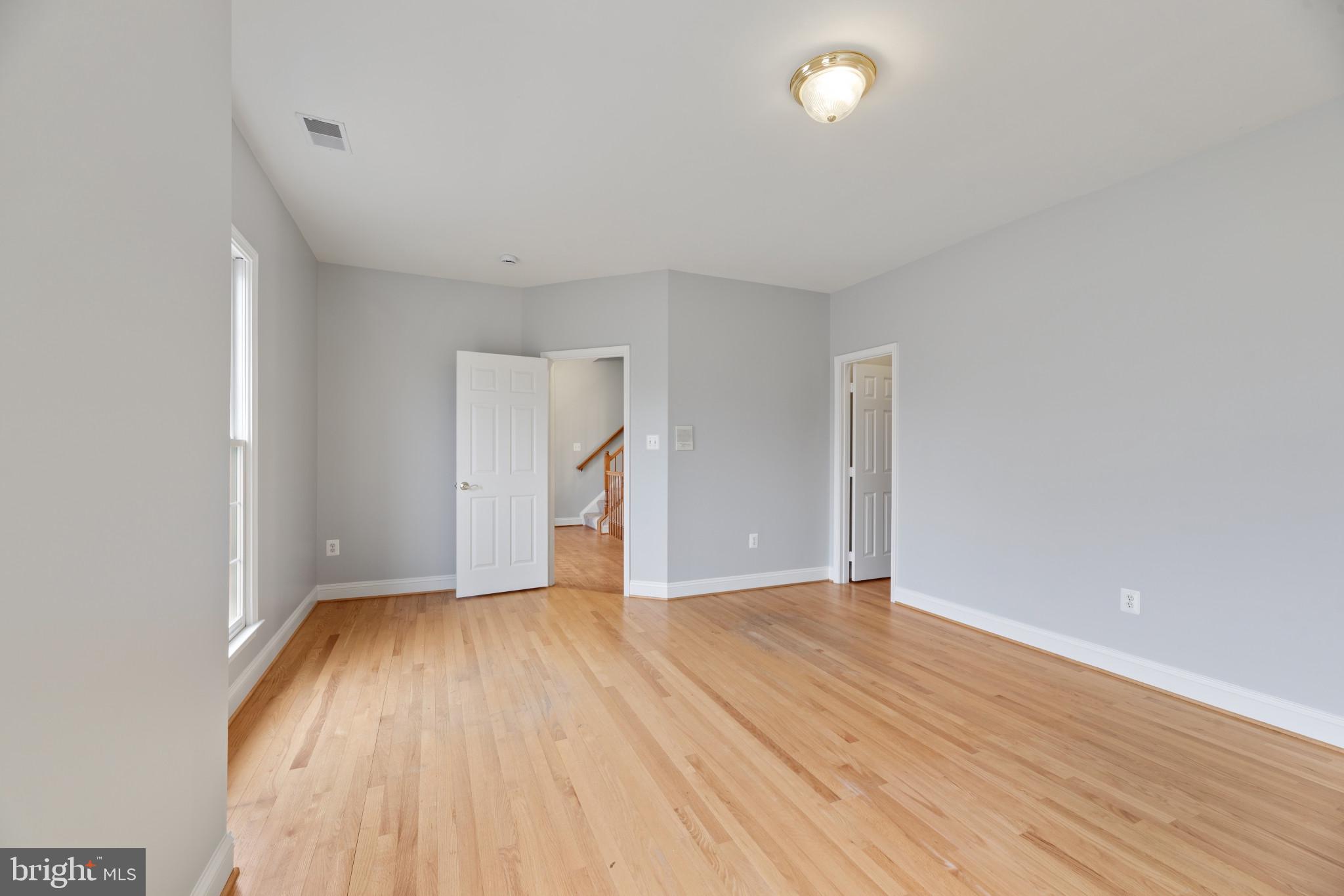 HAMPSHIRE GREENS - Residential