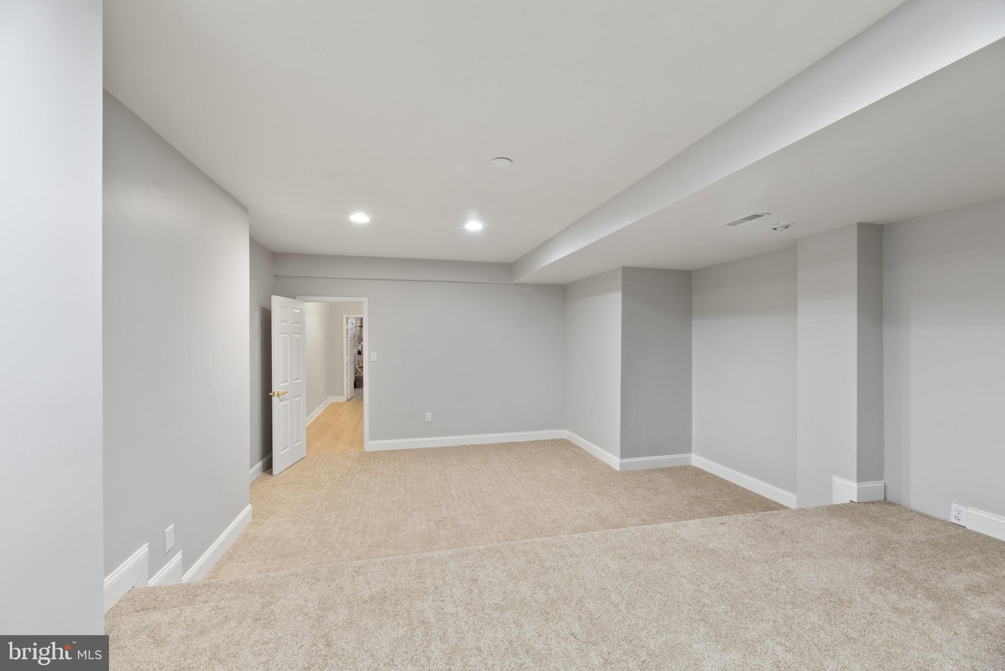 HAMPSHIRE GREENS - Residential